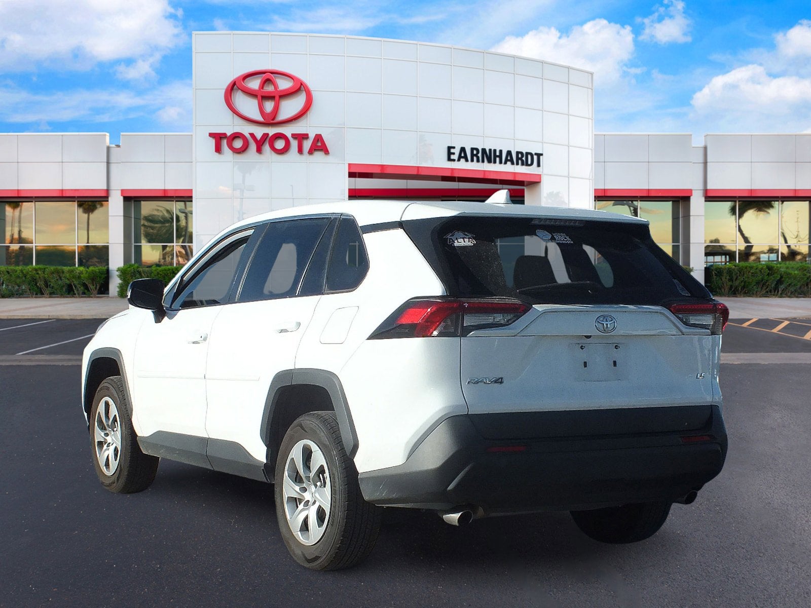 2023 Toyota RAV4 LE *CLEAN CARFAX*