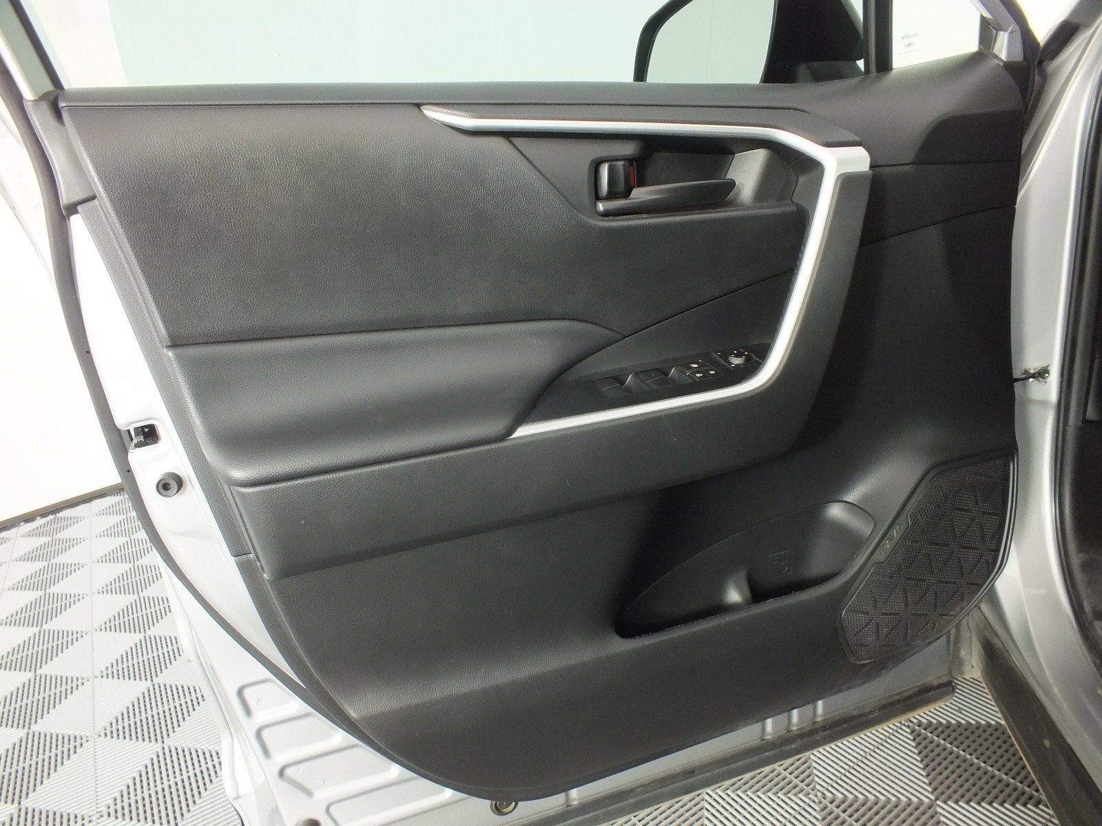 2023 Toyota RAV4 LE *1-OWNER*