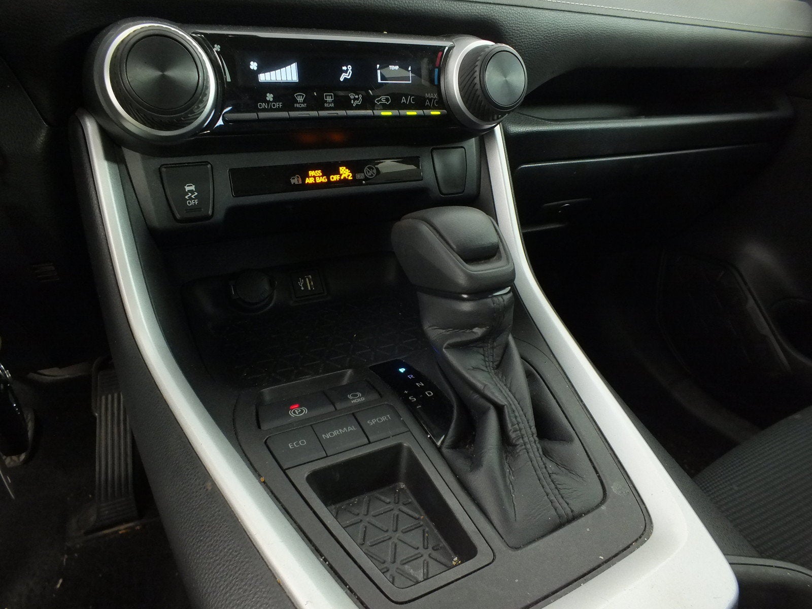 2023 Toyota RAV4 LE *1-OWNER*