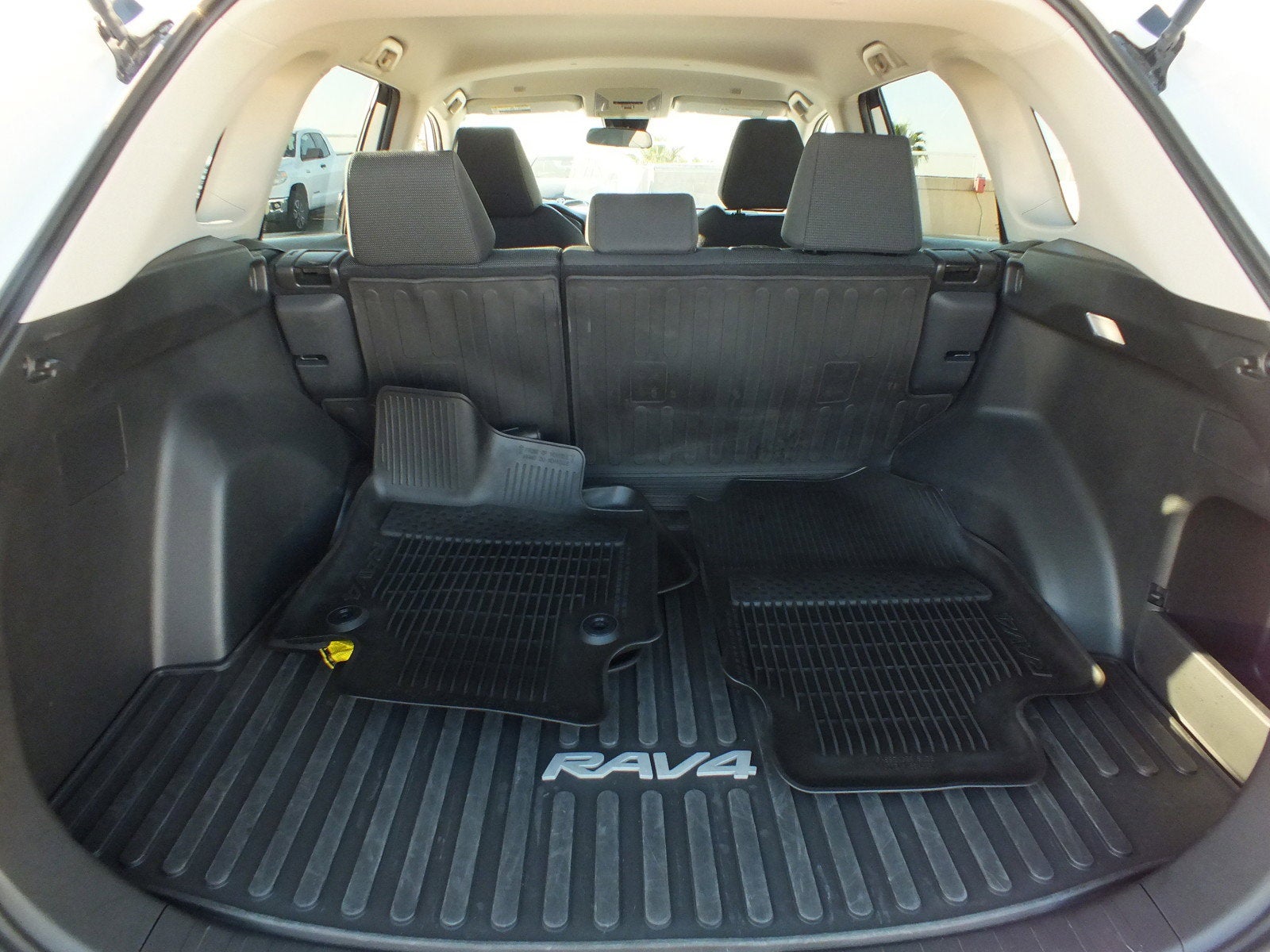 2025 Toyota RAV4 LE FWD *1 OWNER, CLEAN CARFAX!*