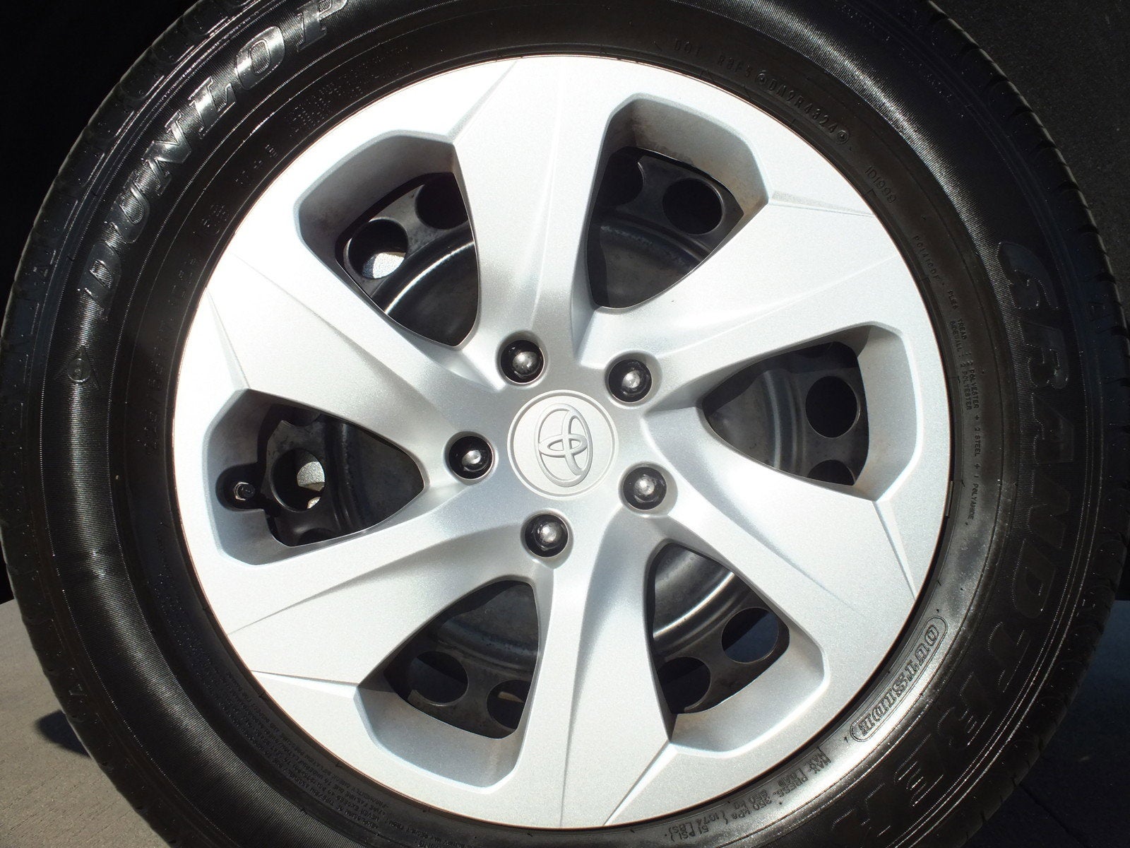 2025 Toyota RAV4 LE FWD *1 OWNER, CLEAN CARFAX!*