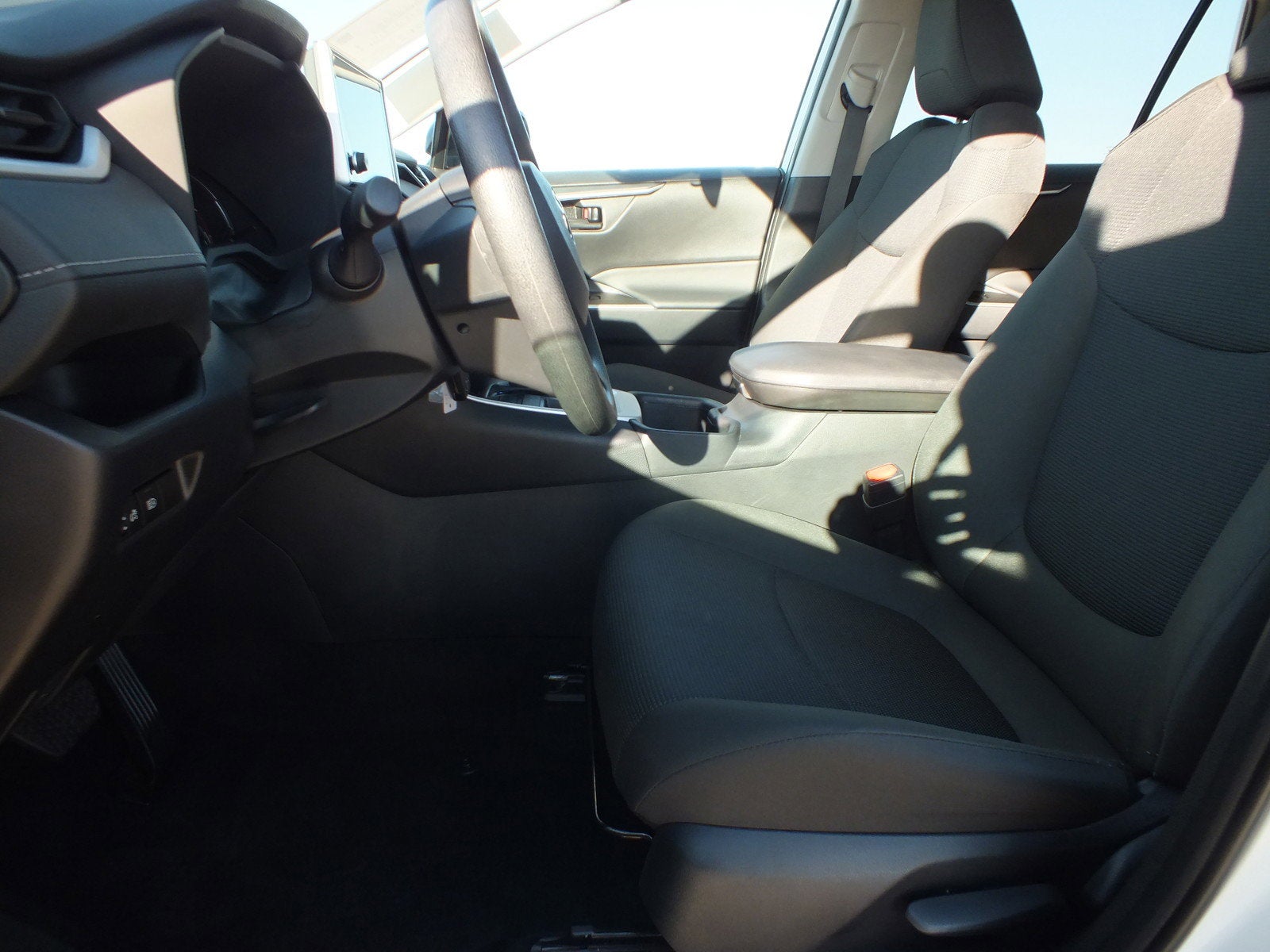 2025 Toyota RAV4 LE FWD *1 OWNER, CLEAN CARFAX!*