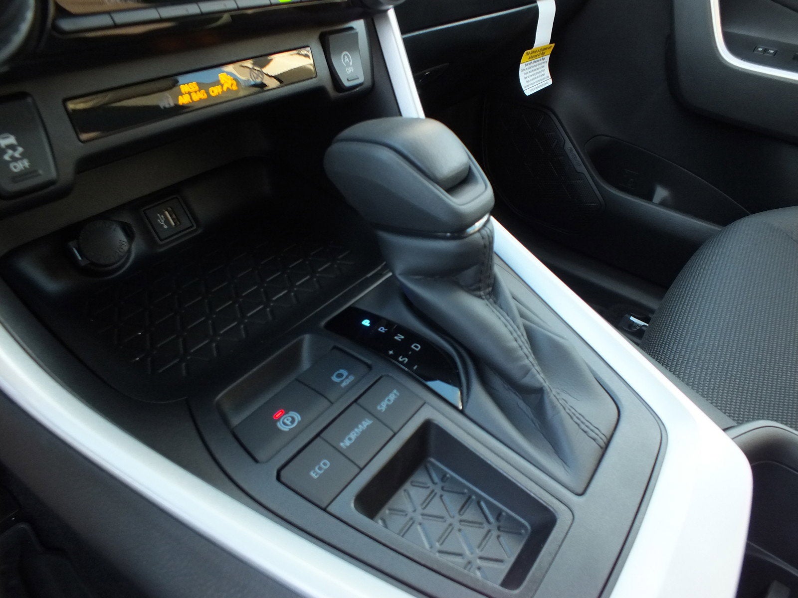 2025 Toyota RAV4 LE *1-OWNER,CLEAN CARFAX!*