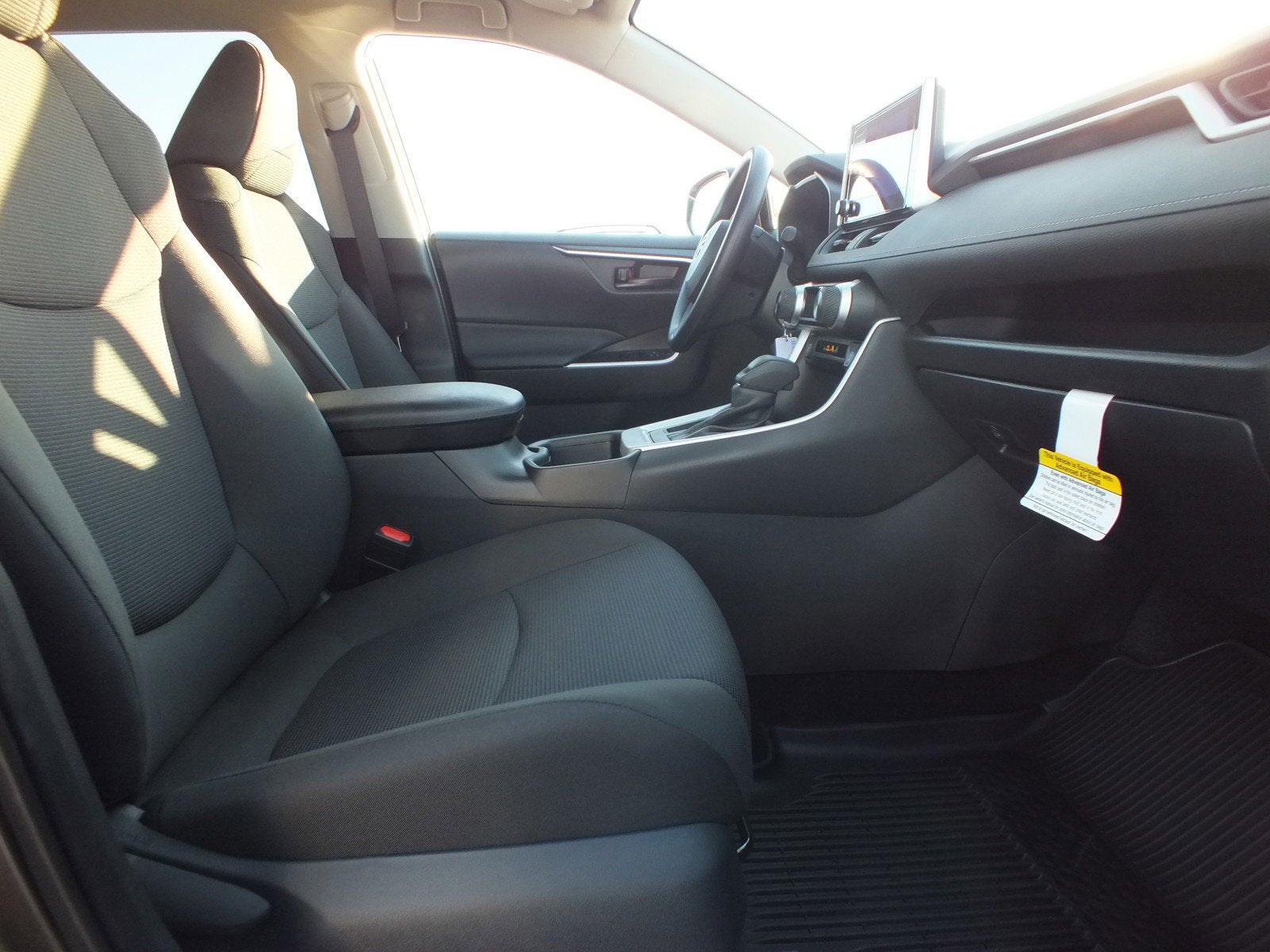 2025 Toyota RAV4 LE *1-OWNER,CLEAN CARFAX!*