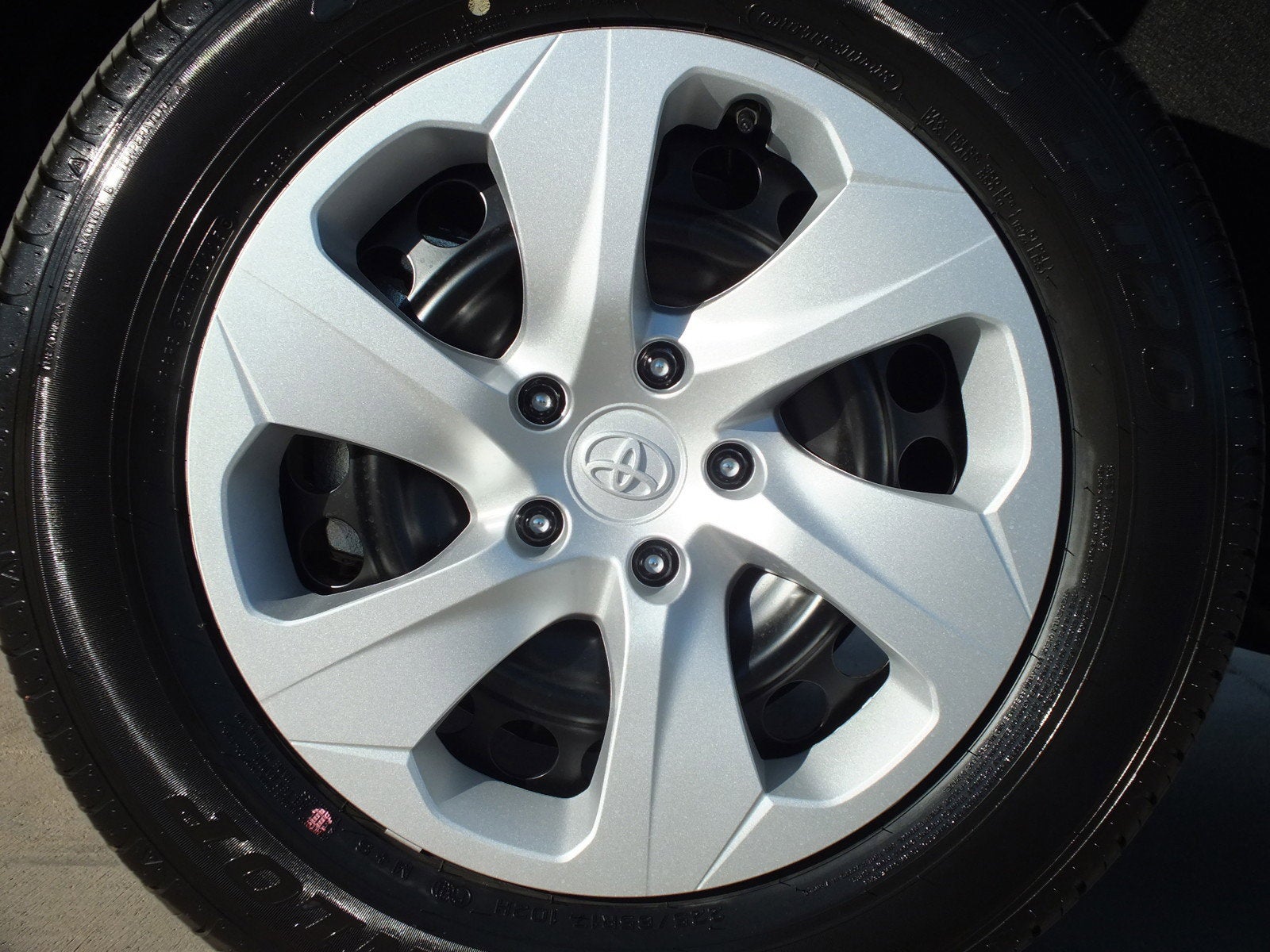 2025 Toyota RAV4 LE *1 0WNER, CLEAN CARFAX!*