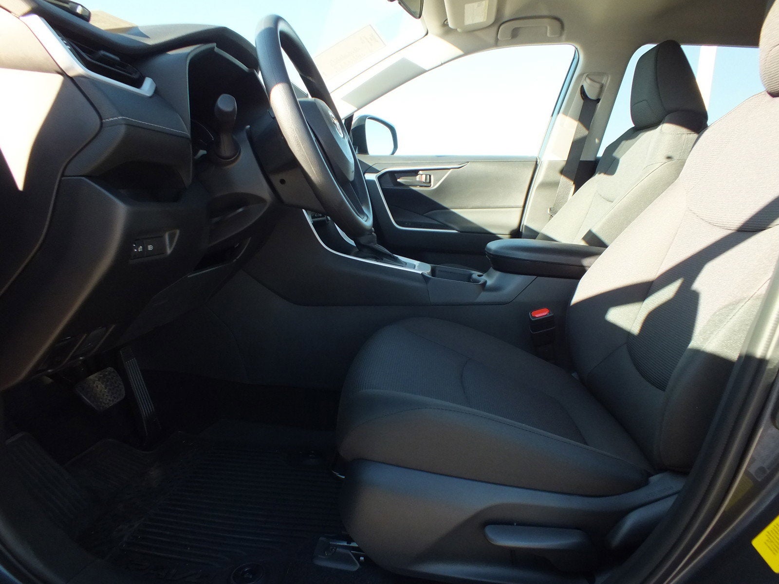 2025 Toyota RAV4 LE *1 0WNER, CLEAN CARFAX!*