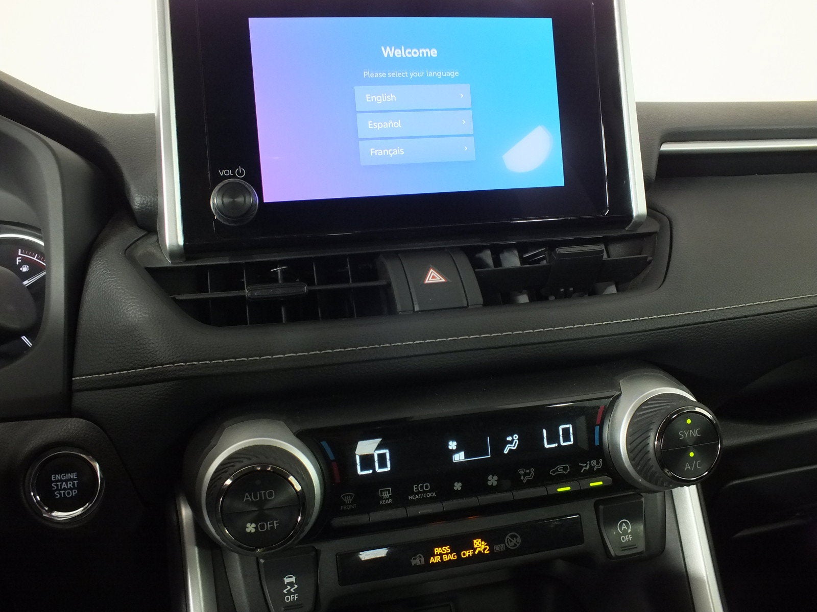 2025 Toyota RAV4 XLE AWD *1-OWNER*