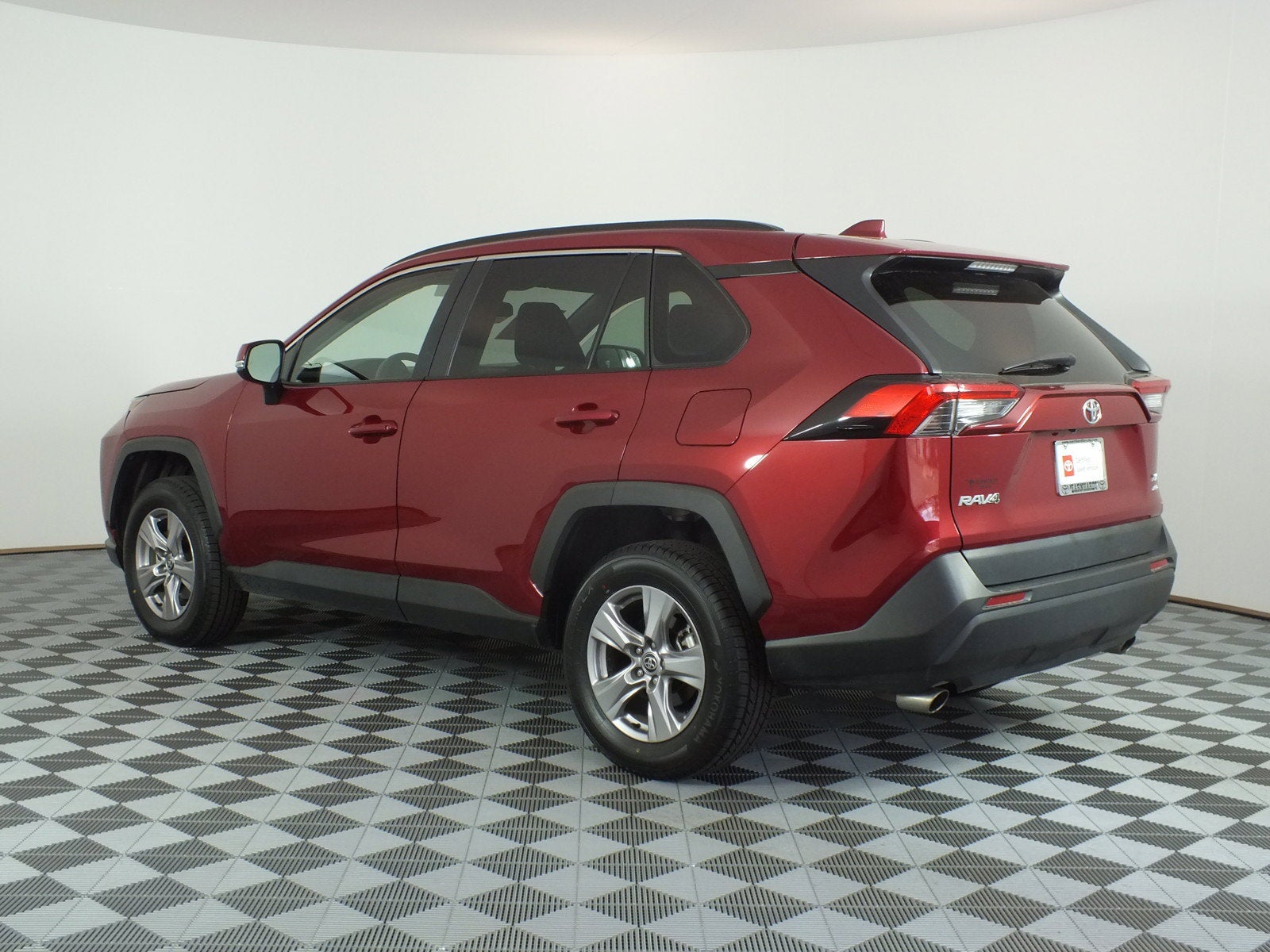 2025 Toyota RAV4 XLE AWD *1-OWNER*