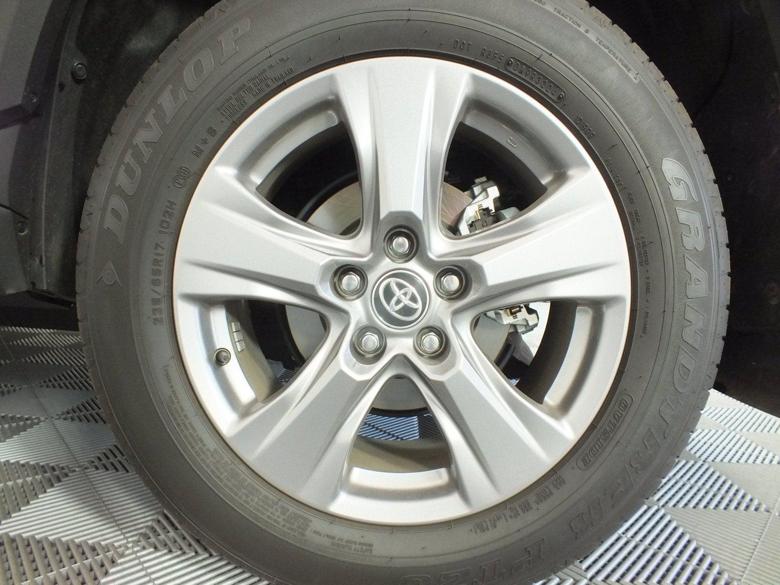 2024 Toyota RAV4 XLE AWD *1-OWNER*