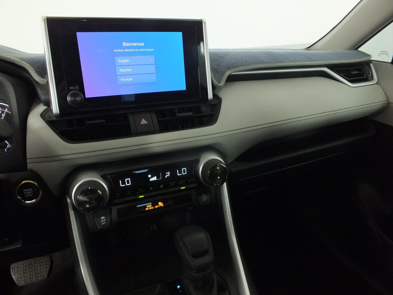 2024 Toyota RAV4 XLE AWD *1-OWNER*