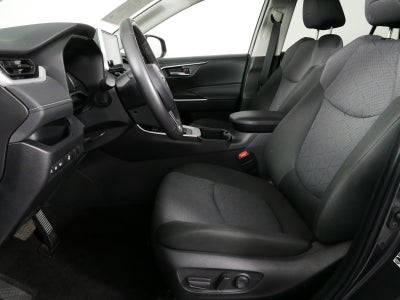 2025 Toyota RAV4 XLE AWD *CLEAN CARFAX*