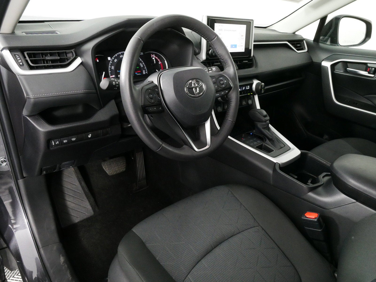 2025 Toyota RAV4 XLE AWD *CLEAN CARFAX*