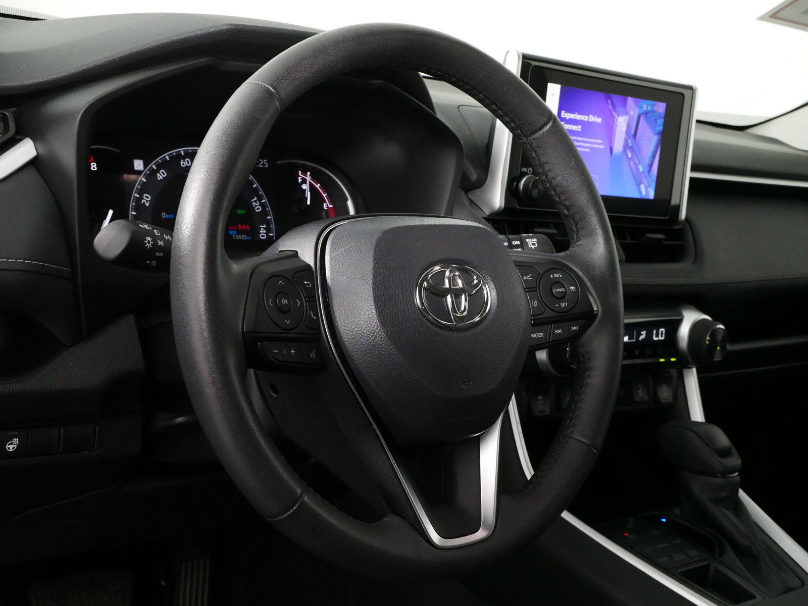 2025 Toyota RAV4 XLE AWD *CLEAN CARFAX*