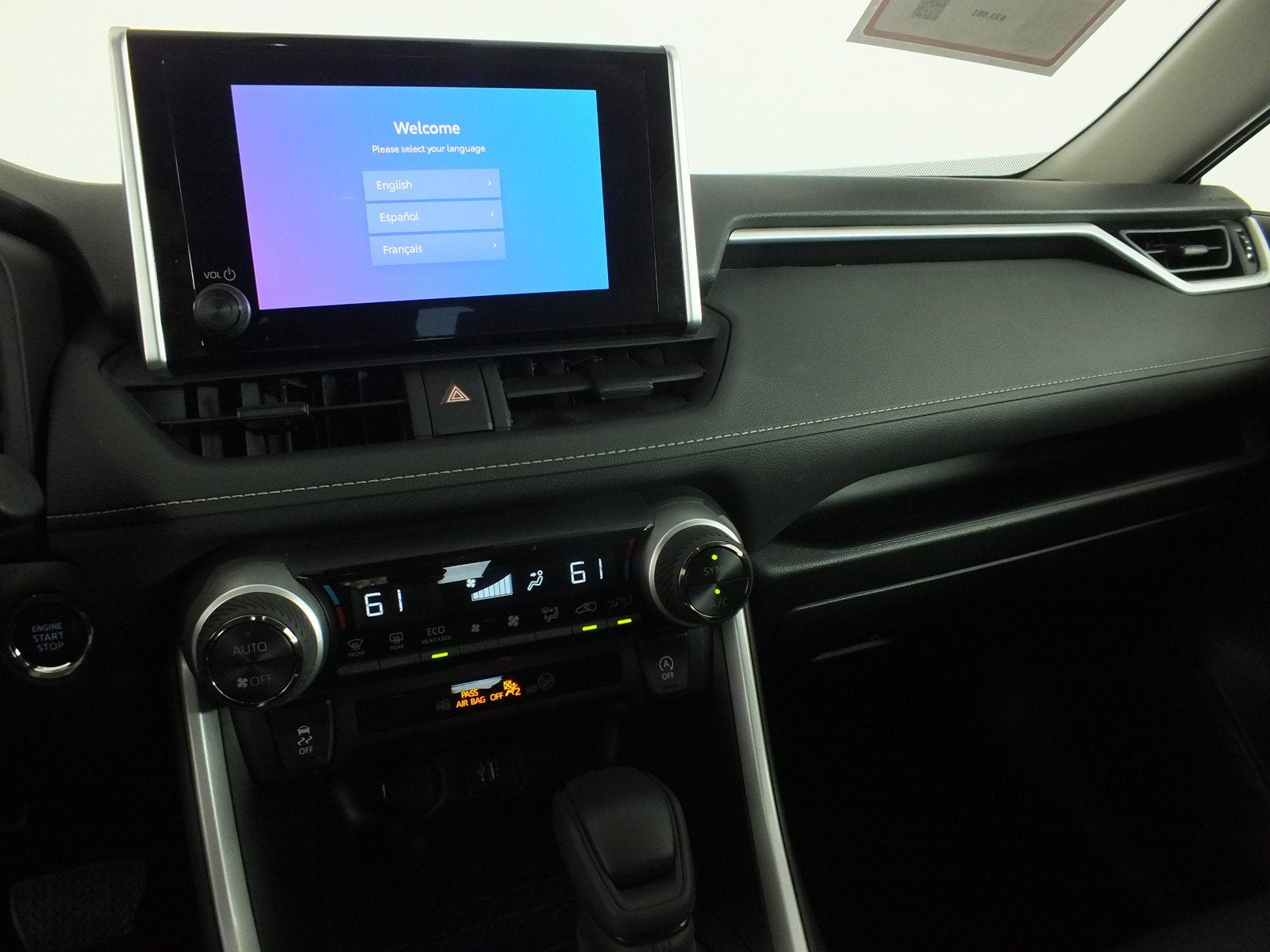 2025 Toyota RAV4 XLE AWD *1-OWNER!*