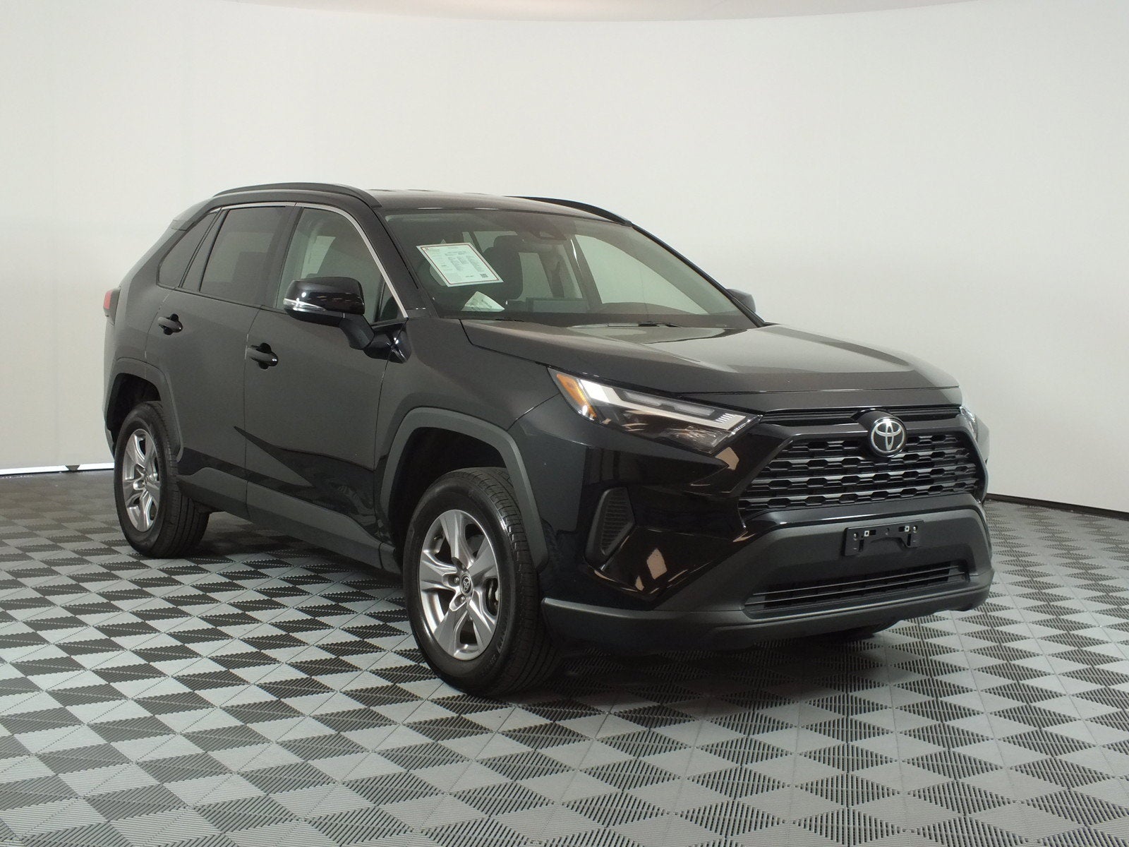 2025 Toyota RAV4 XLE AWD *1-OWNER!*