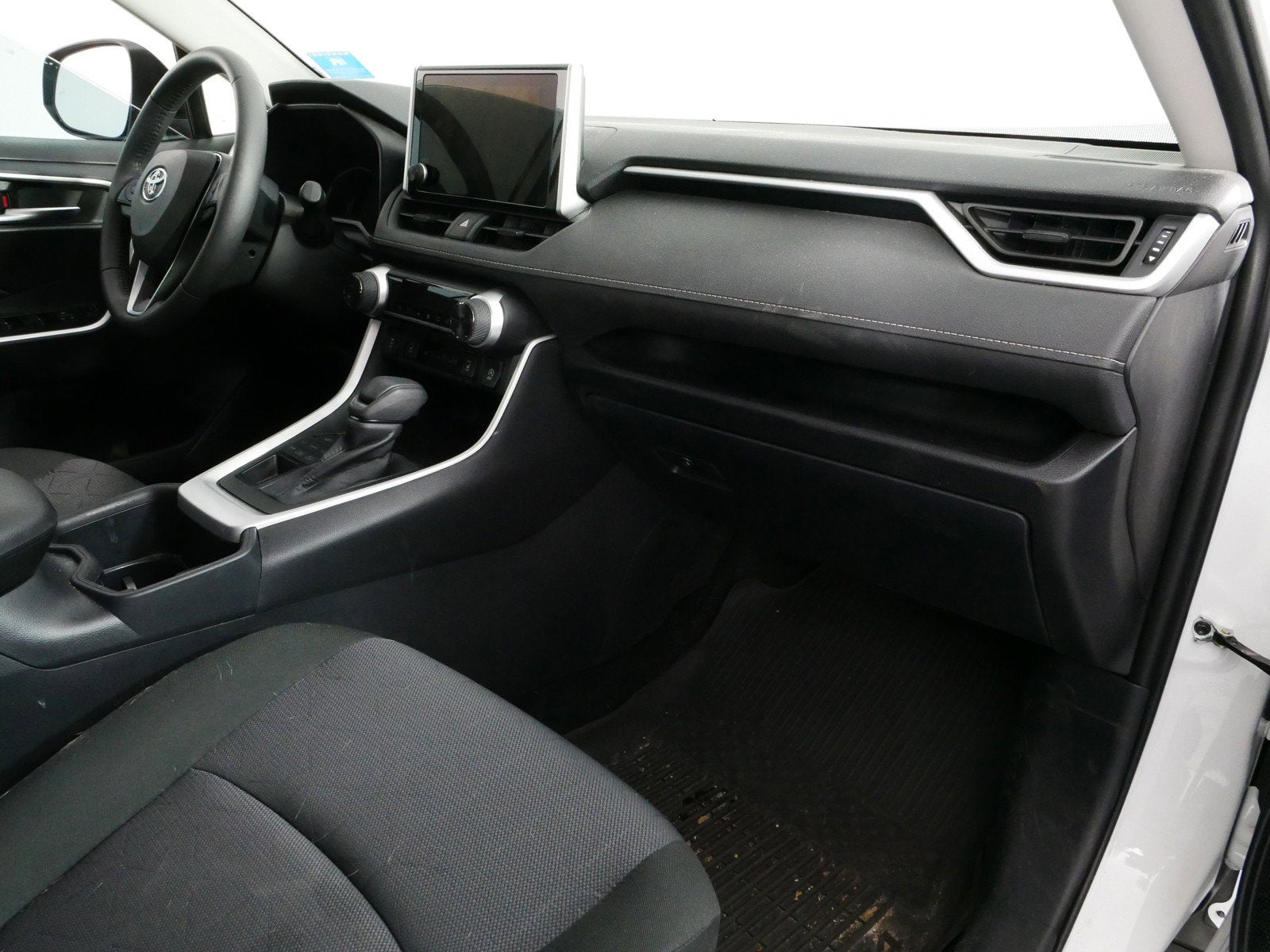 2025 Toyota RAV4 XLE AWD *1-OWNER, CLEAN CARFAX!*