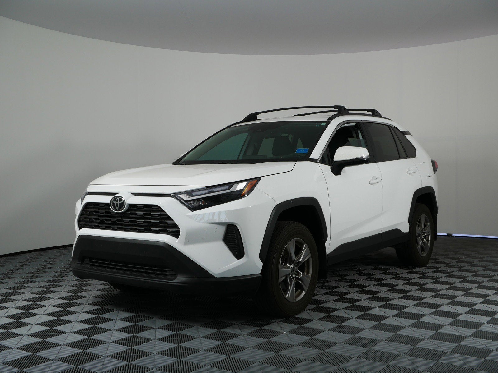 2025 Toyota RAV4 XLE AWD *1-OWNER, CLEAN CARFAX!*