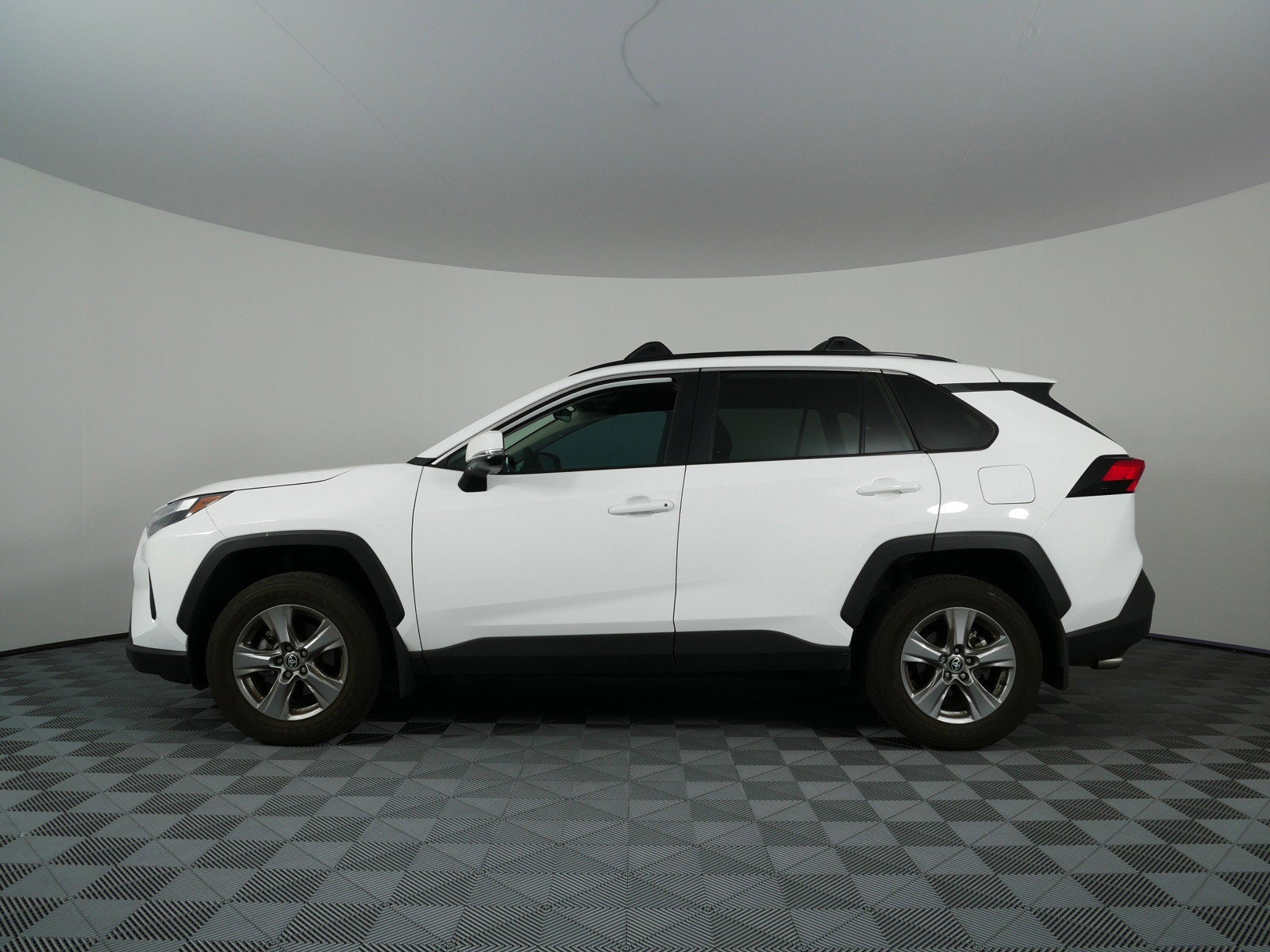 2025 Toyota RAV4 XLE AWD *1-OWNER, CLEAN CARFAX!*