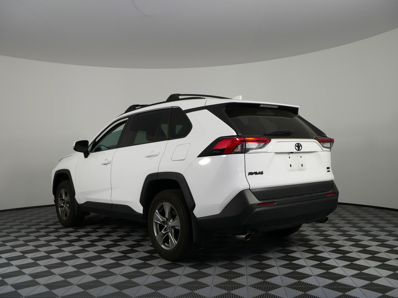 2025 Toyota RAV4 XLE AWD *1-OWNER, CLEAN CARFAX!*