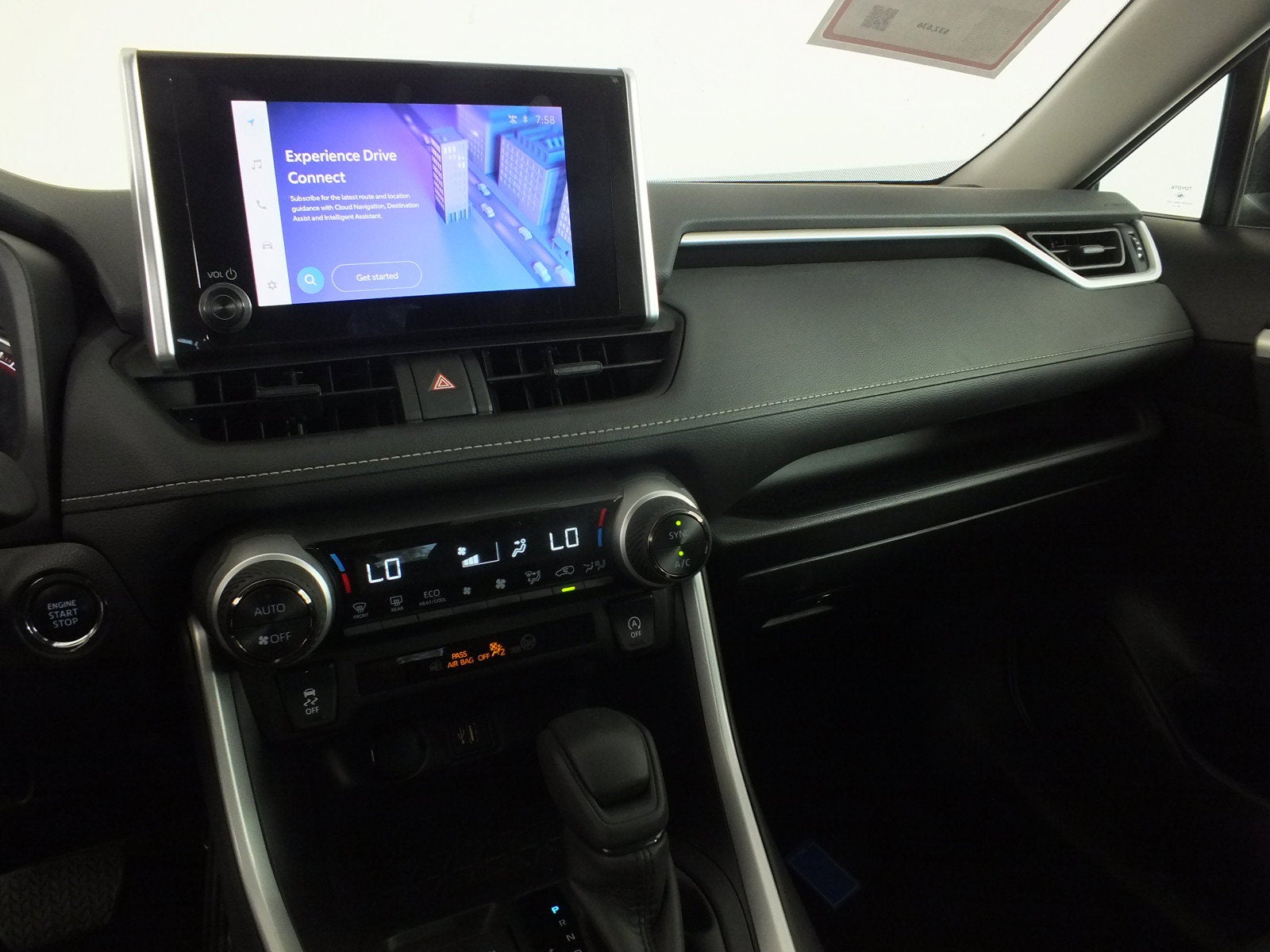 2025 Toyota RAV4 XLE *1-OWNER*