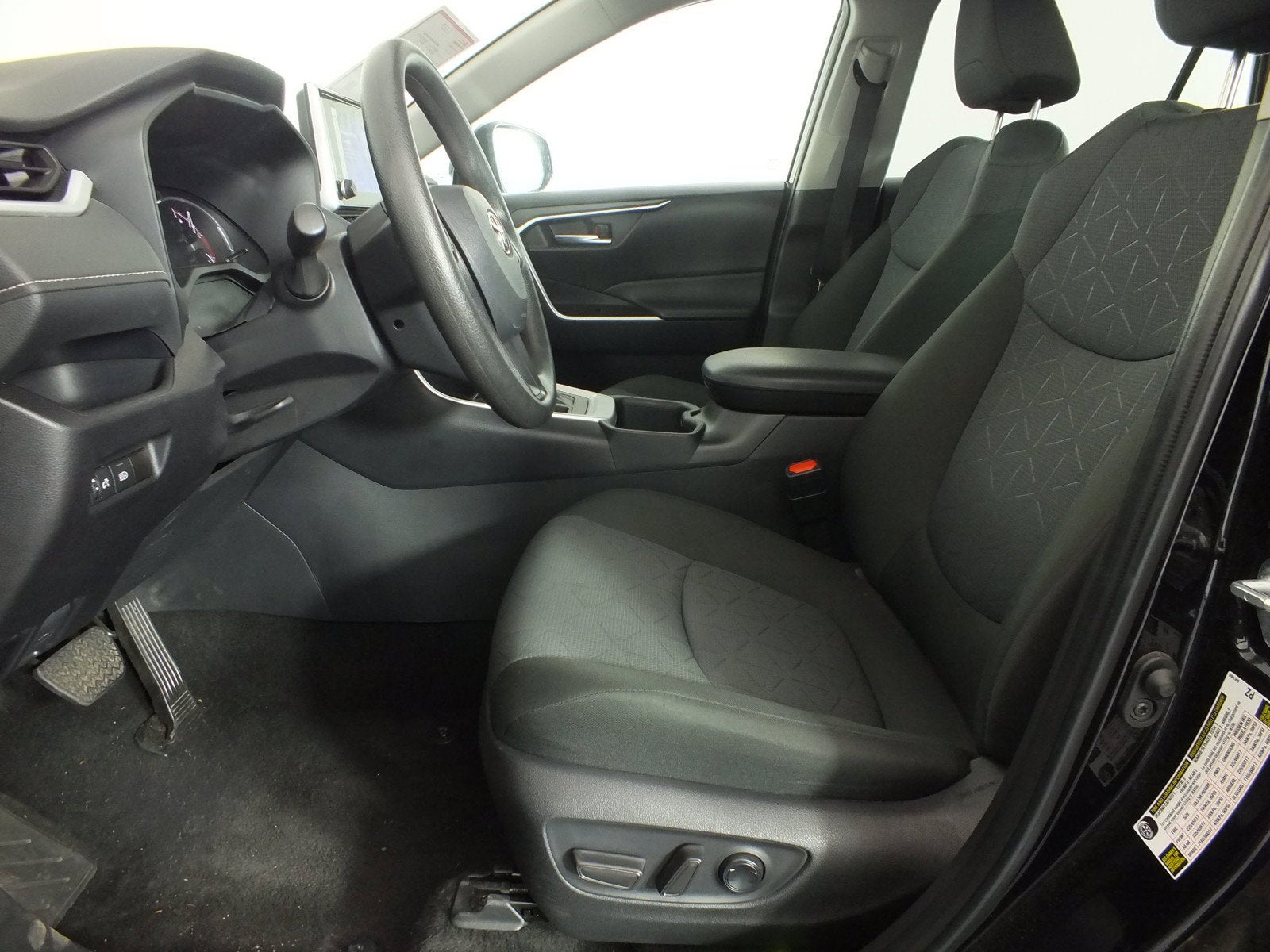 2025 Toyota RAV4 XLE *1-OWNER*