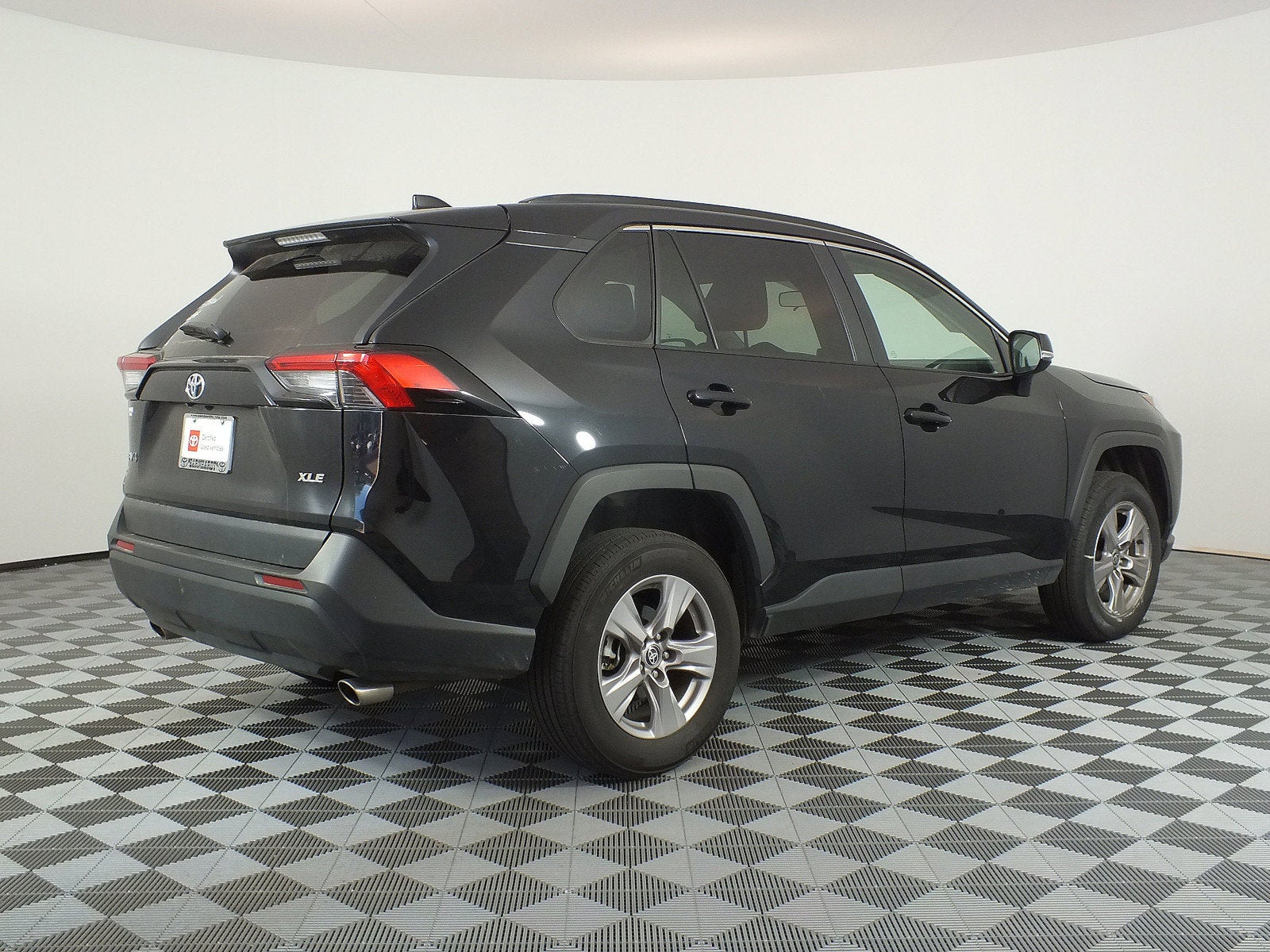 2025 Toyota RAV4 XLE *1-OWNER*