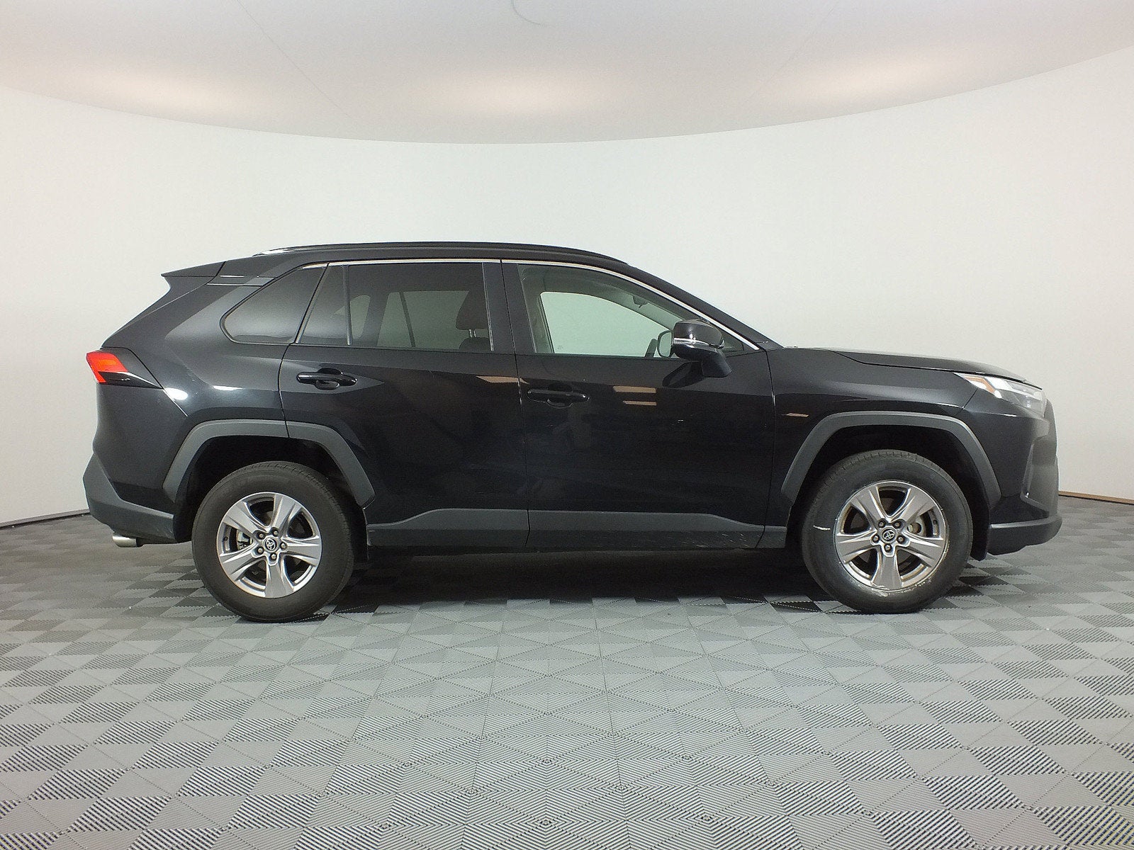 2025 Toyota RAV4 XLE *1-OWNER*