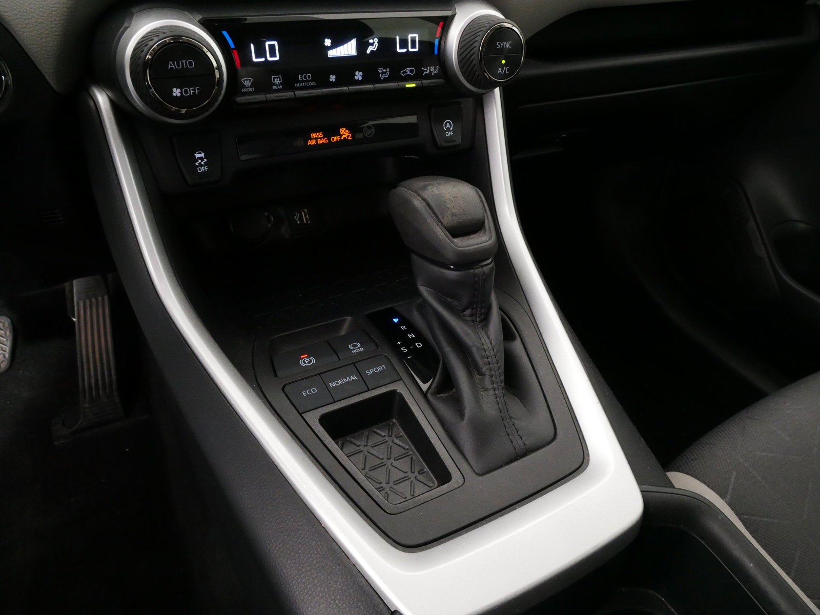 2023 Toyota RAV4 XLE *1-OWNER*