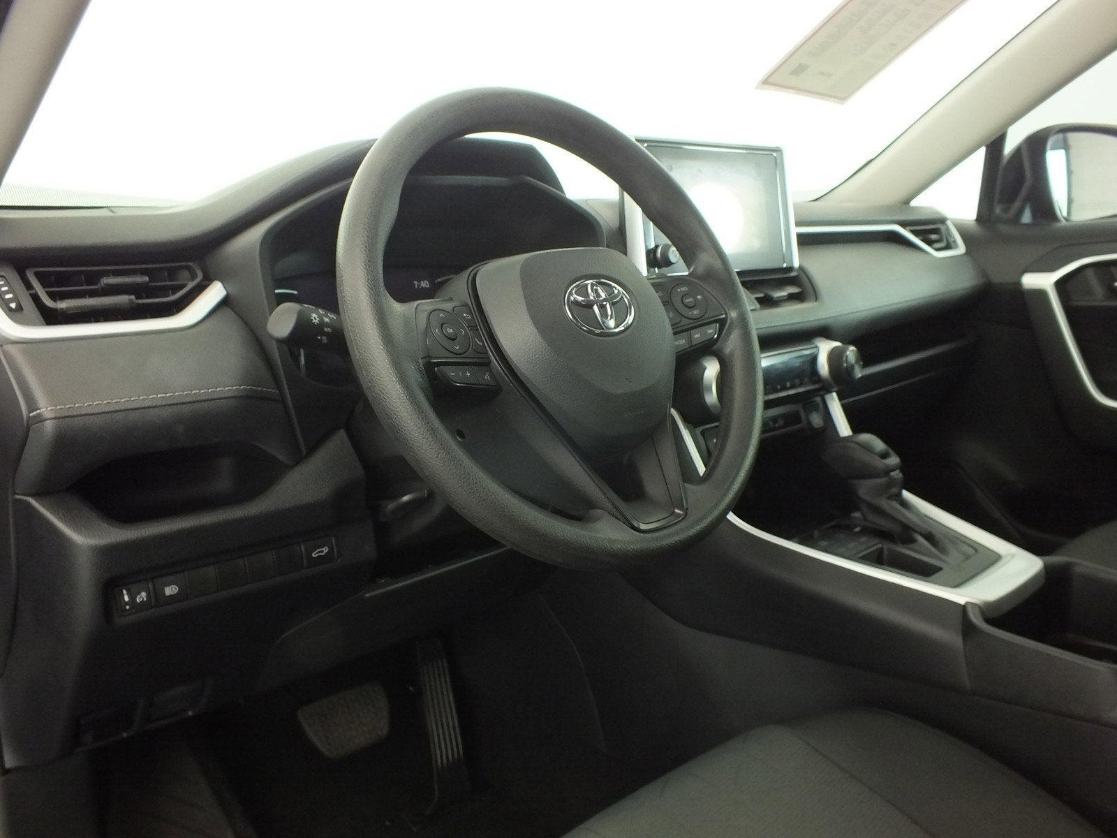 2024 Toyota RAV4 XLE *1-OWNER*