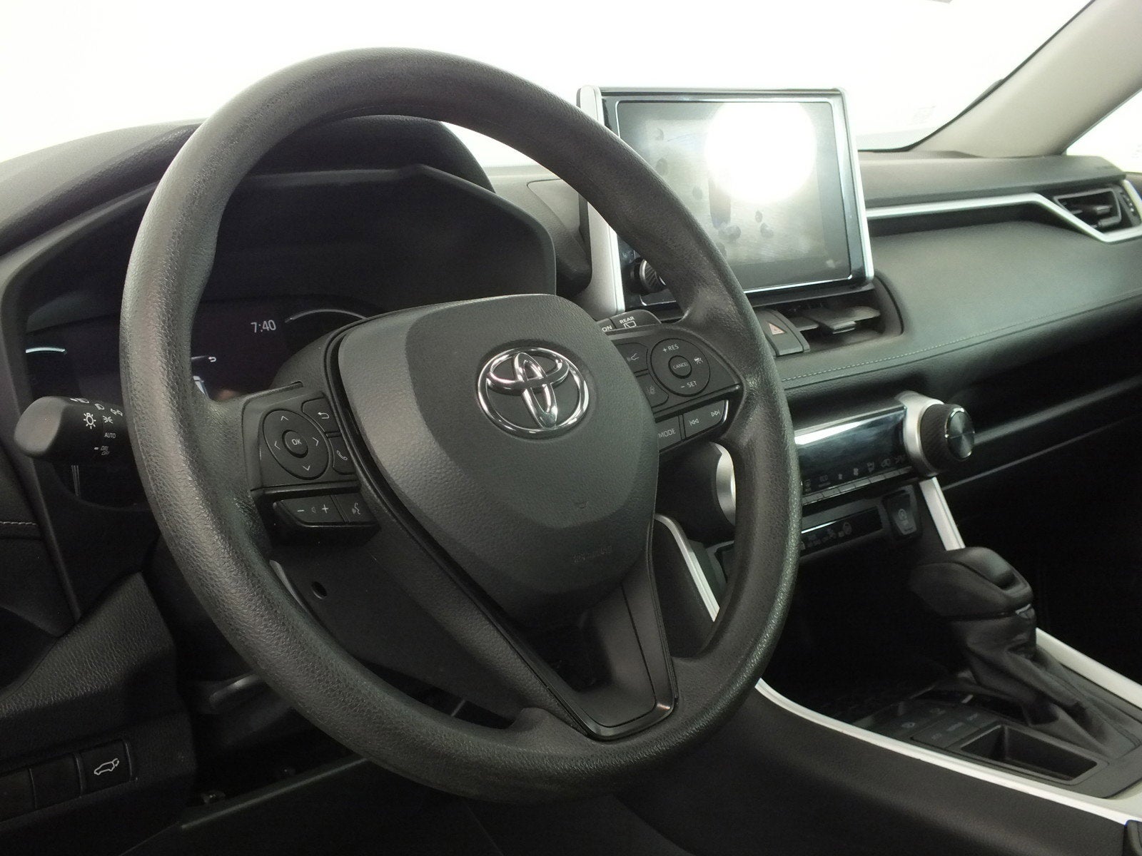2024 Toyota RAV4 XLE *1-OWNER*