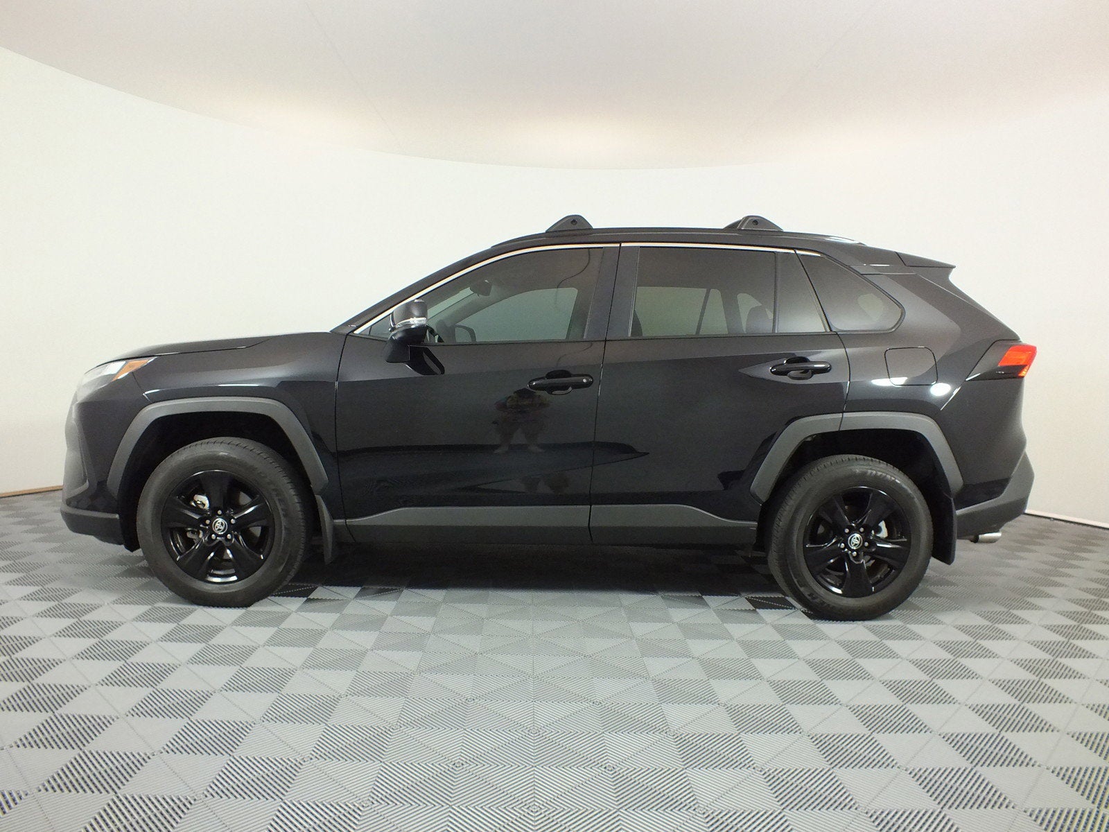 2024 Toyota RAV4 XLE *1-OWNER*