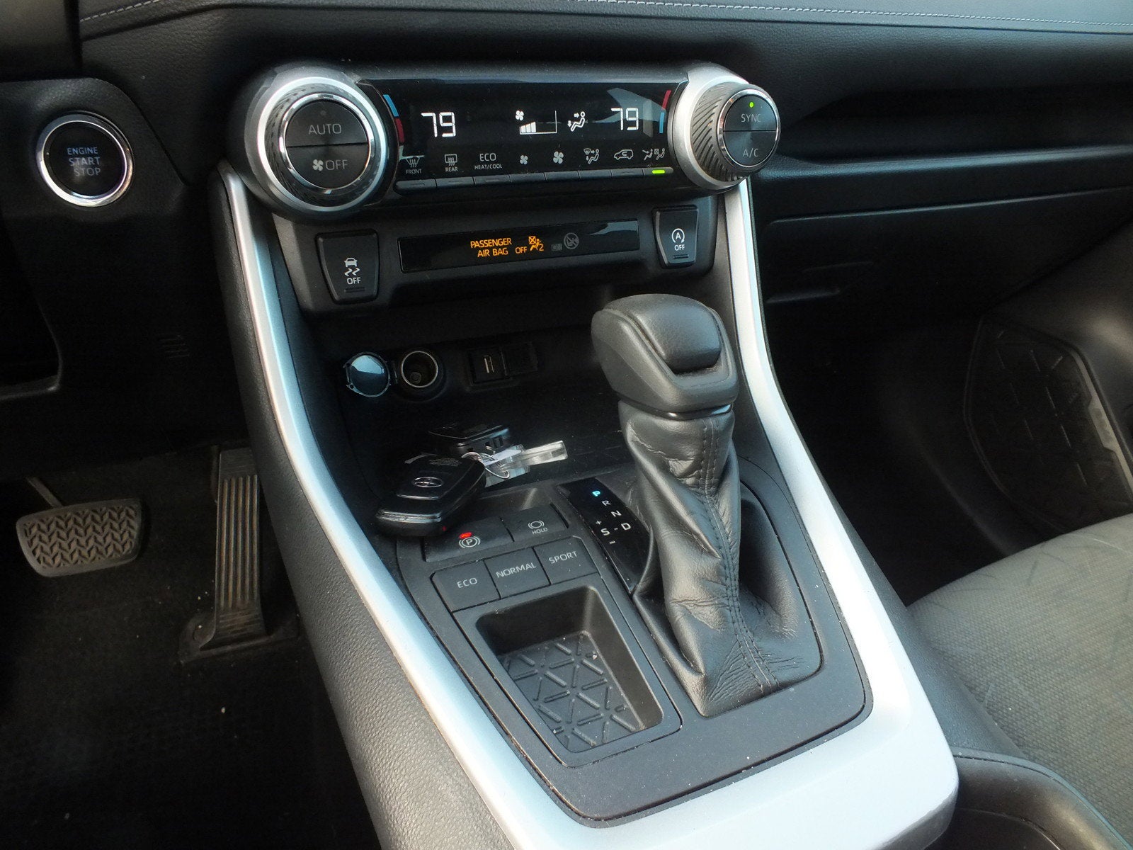 2021 Toyota RAV4 XLE *RELIABLE DAILY DRIVER*