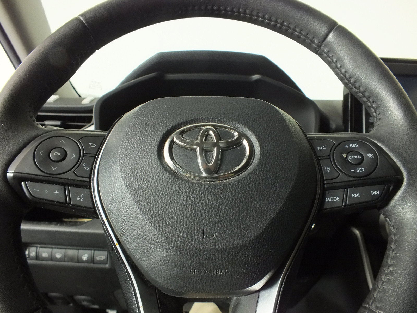 2021 Toyota RAV4 XLE *CLEAN CARFAX*