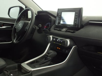 2021 Toyota RAV4 XLE *CLEAN CARFAX*