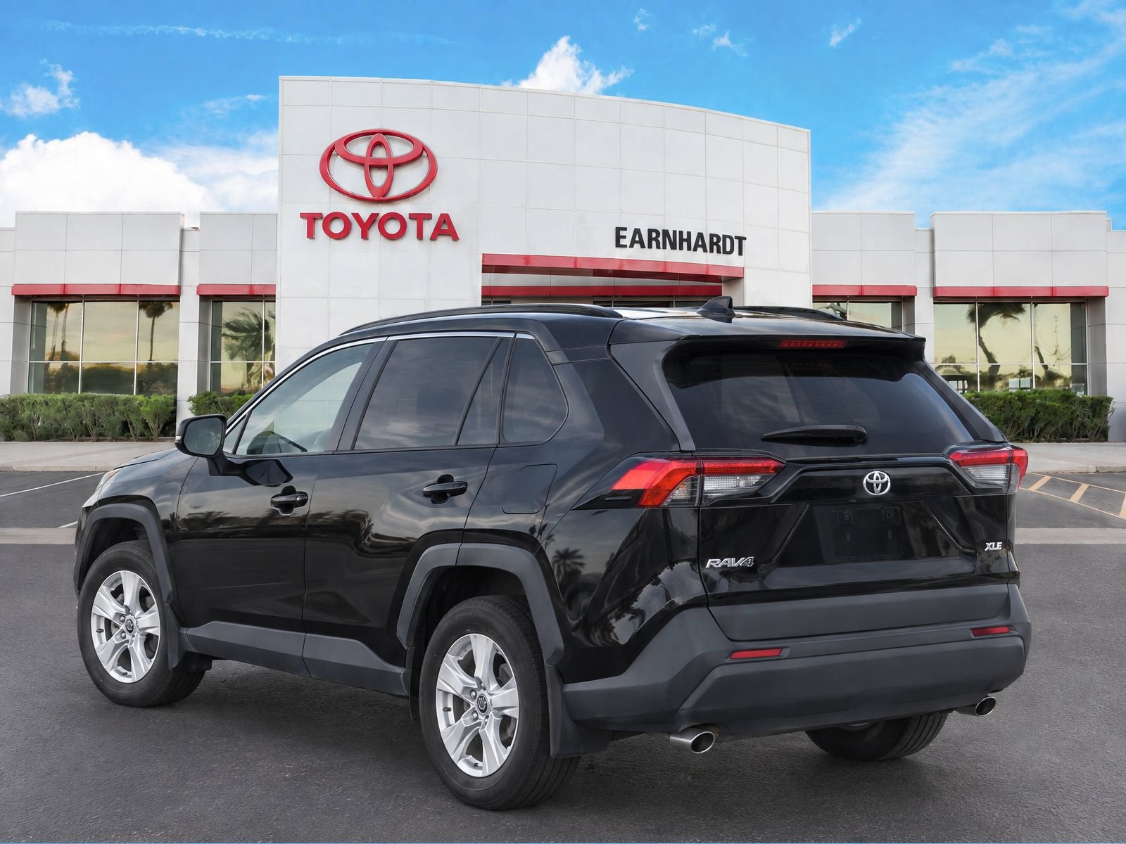 2021 Toyota RAV4 XLE *CLEAN CARFAX*