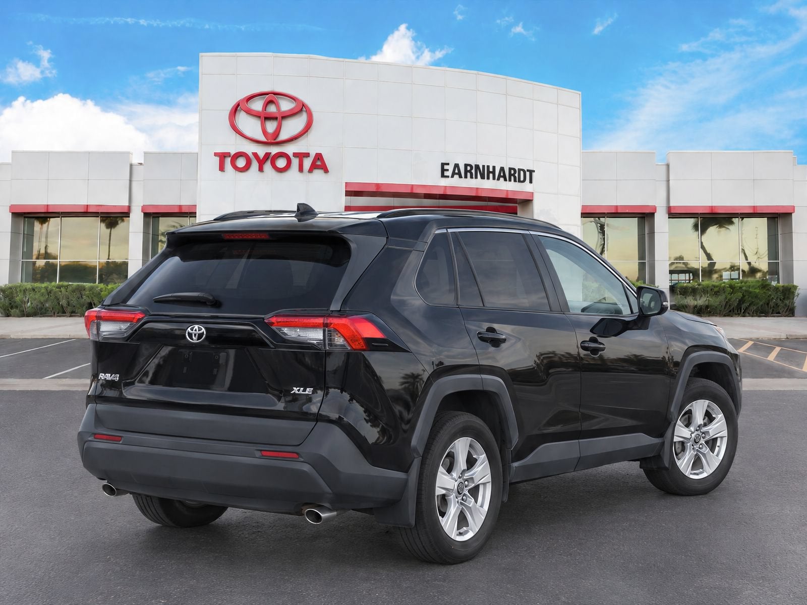 2021 Toyota RAV4 XLE *CLEAN CARFAX*