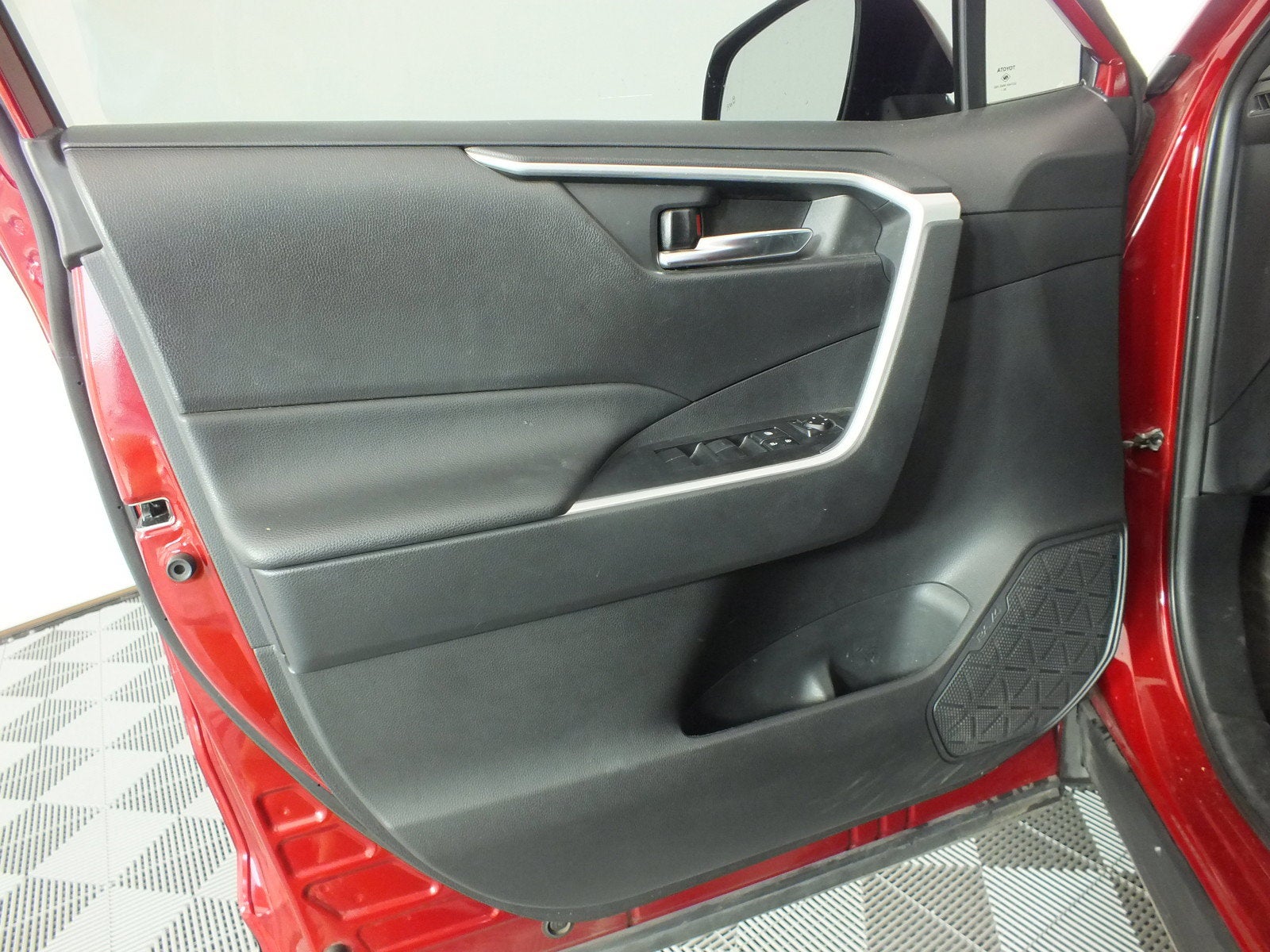 2021 Toyota RAV4 XLE *CLEAN CARFAX*