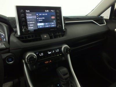 2021 Toyota RAV4 XLE *CLEAN CARFAX*