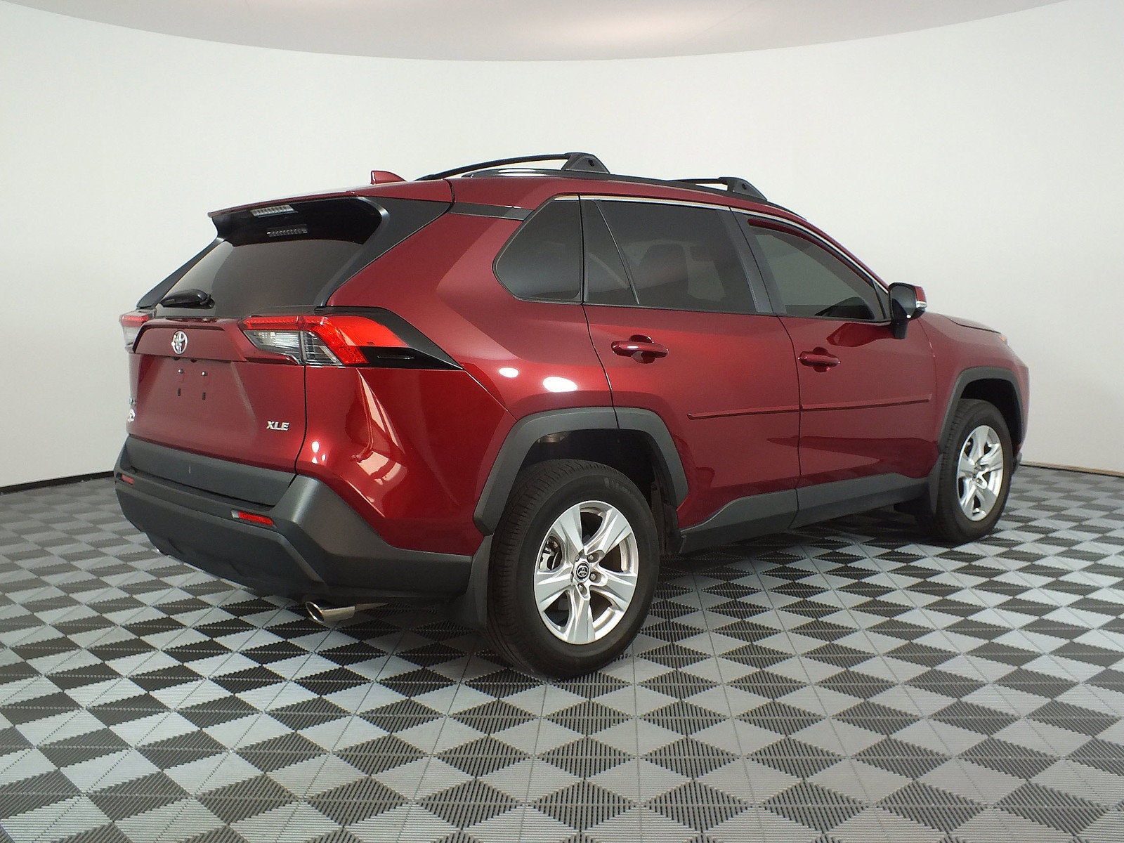 2021 Toyota RAV4 XLE *CLEAN CARFAX*