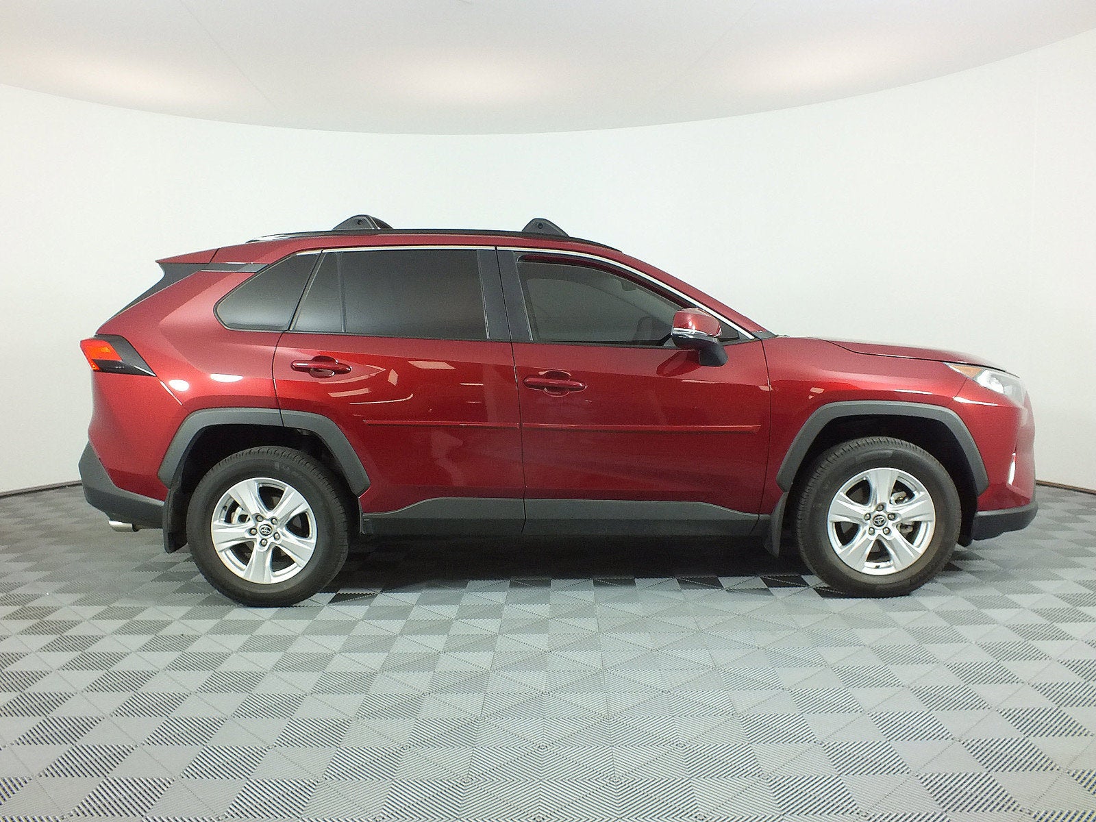 2021 Toyota RAV4 XLE *CLEAN CARFAX*