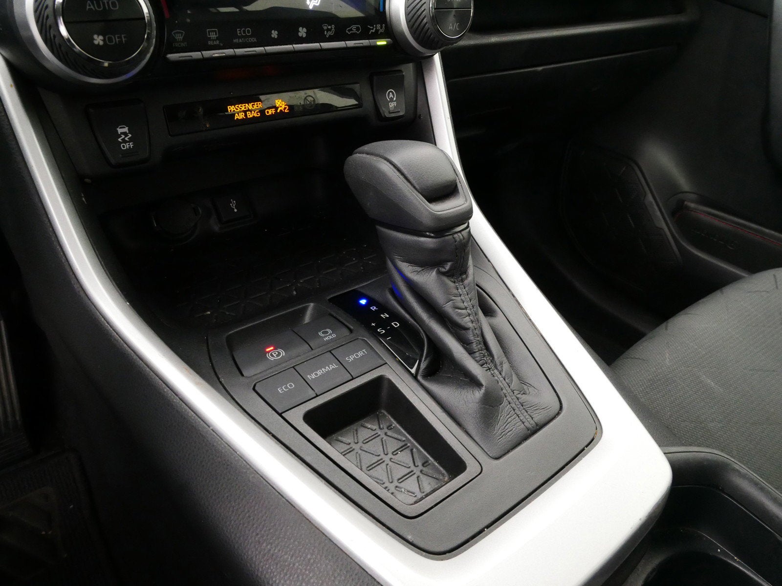2020 Toyota RAV4 XLE *1-OWNER*