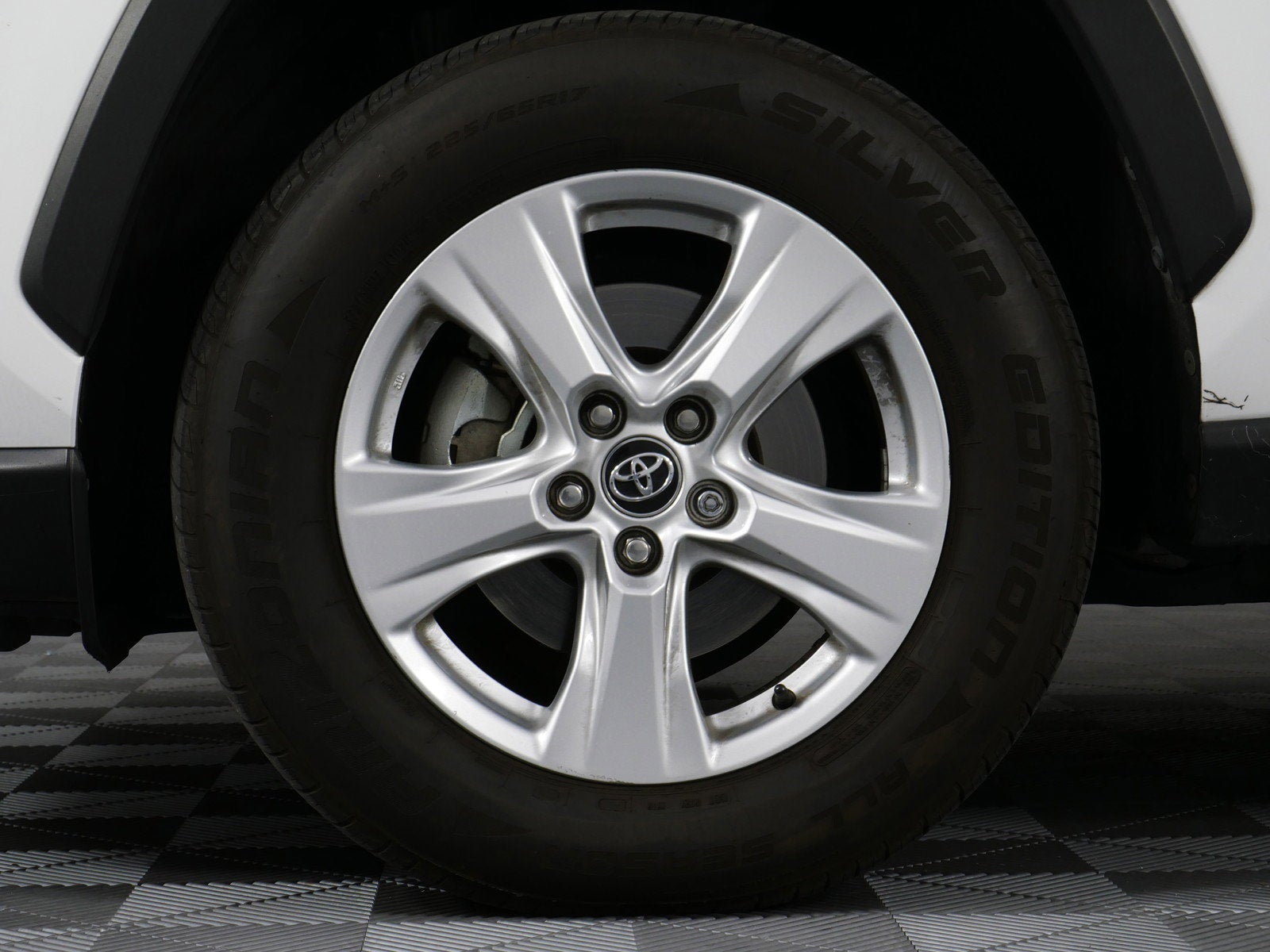 2020 Toyota RAV4 XLE FWD *1 OWNER!*
