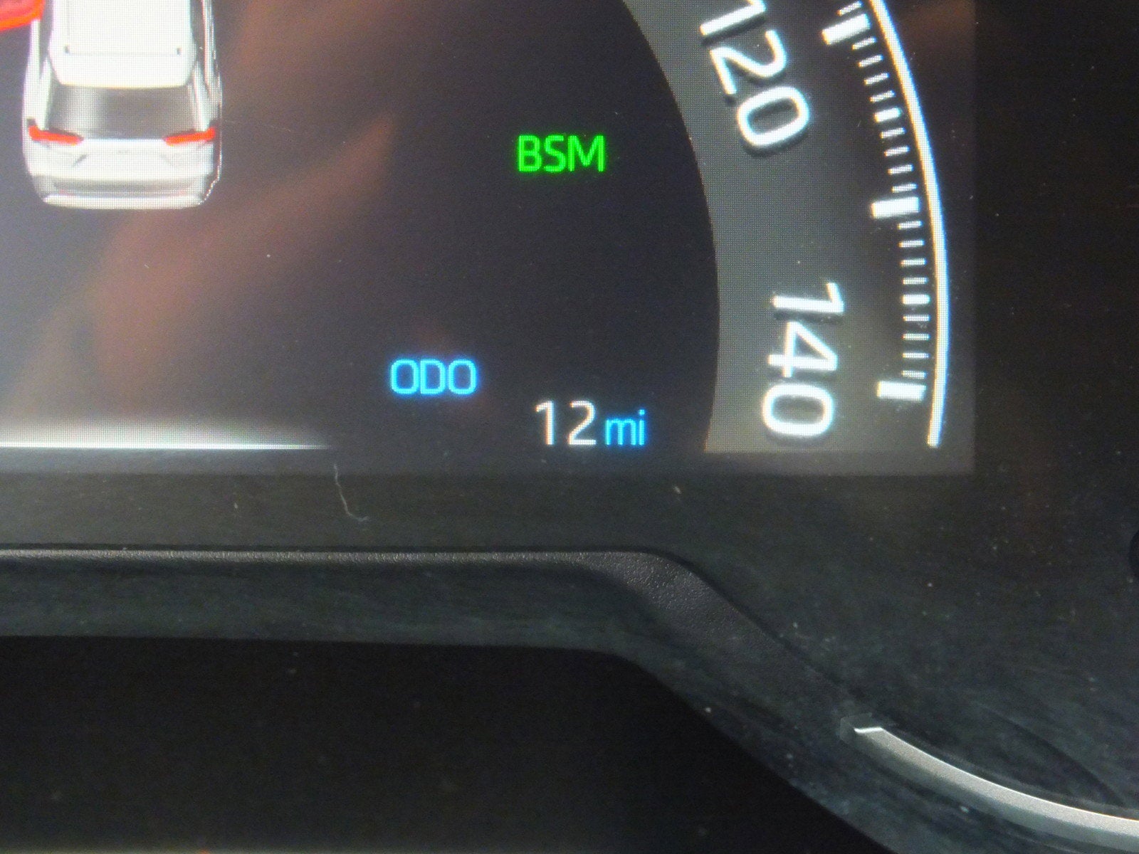 2025 Toyota RAV4 XLE *LOOKS EXCELLENT! LOW MILES!*