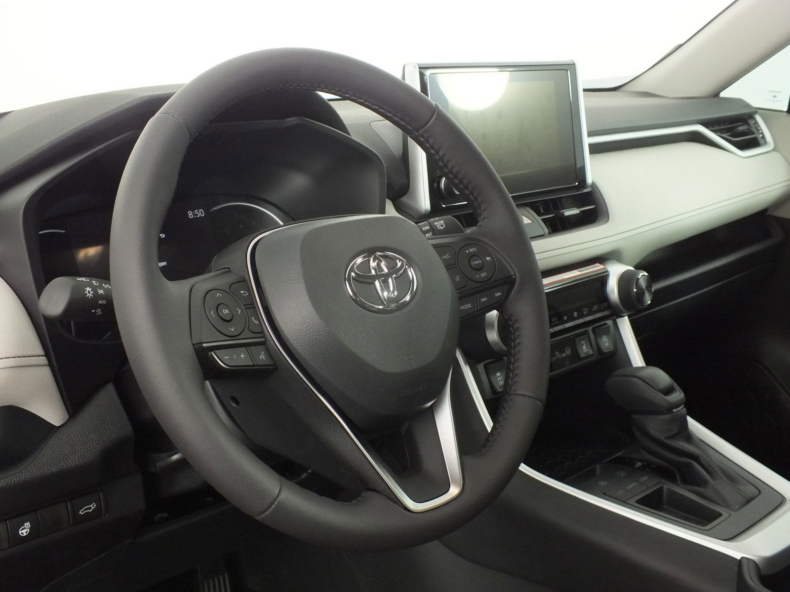 2025 Toyota RAV4 XLE *1-OWNER! ONLY 1K MILES!*