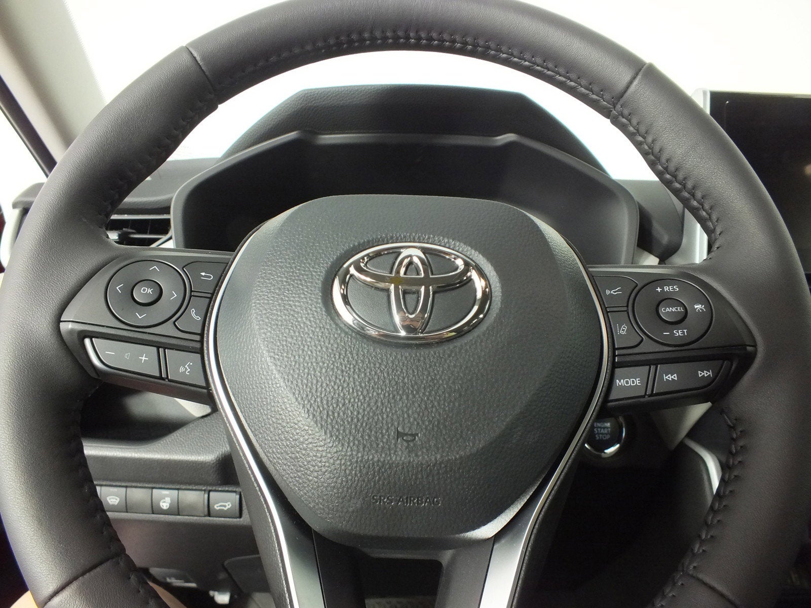 2025 Toyota RAV4 XLE *1-OWNER! ONLY 1K MILES!*
