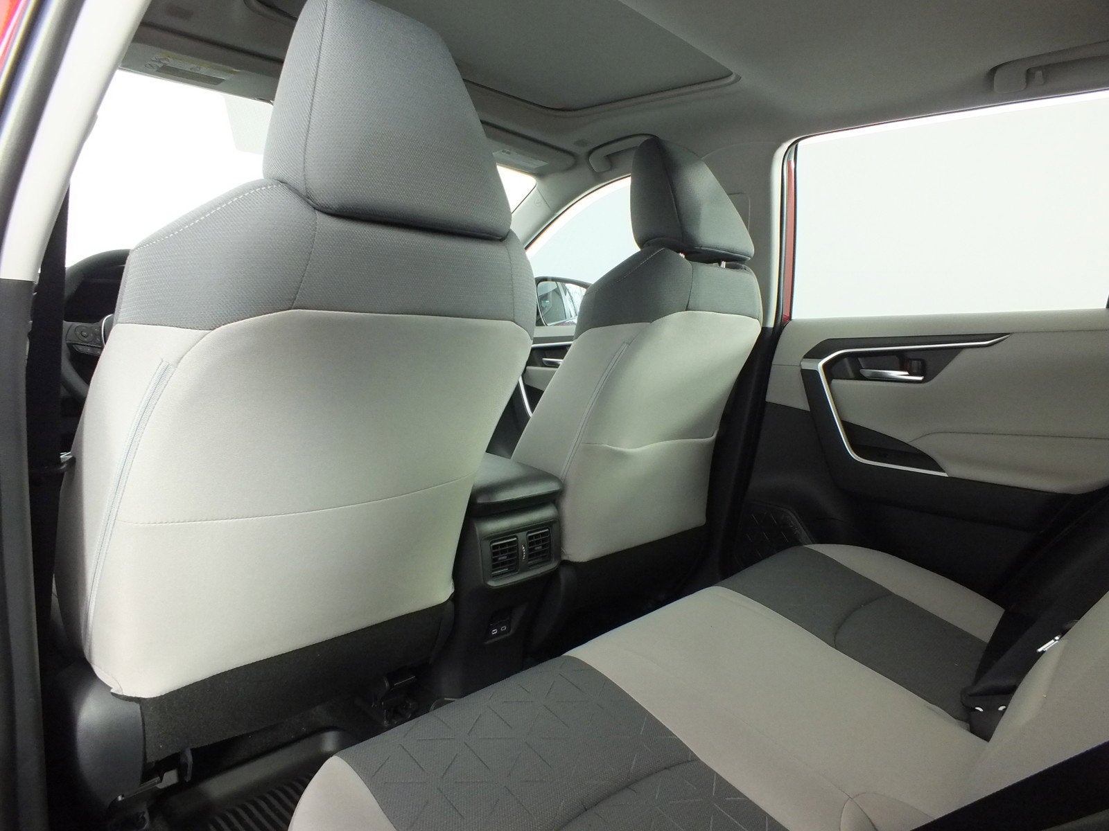 2025 Toyota RAV4 XLE *1-OWNER! ONLY 1K MILES!*