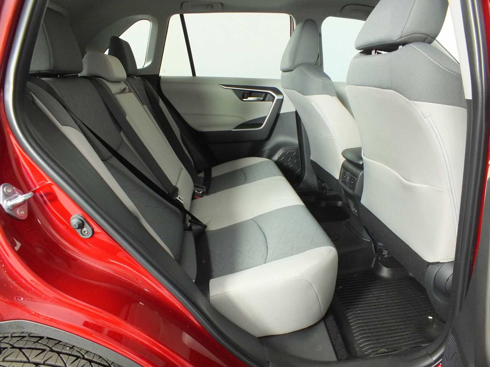 2025 Toyota RAV4 XLE *1-OWNER! ONLY 1K MILES!*