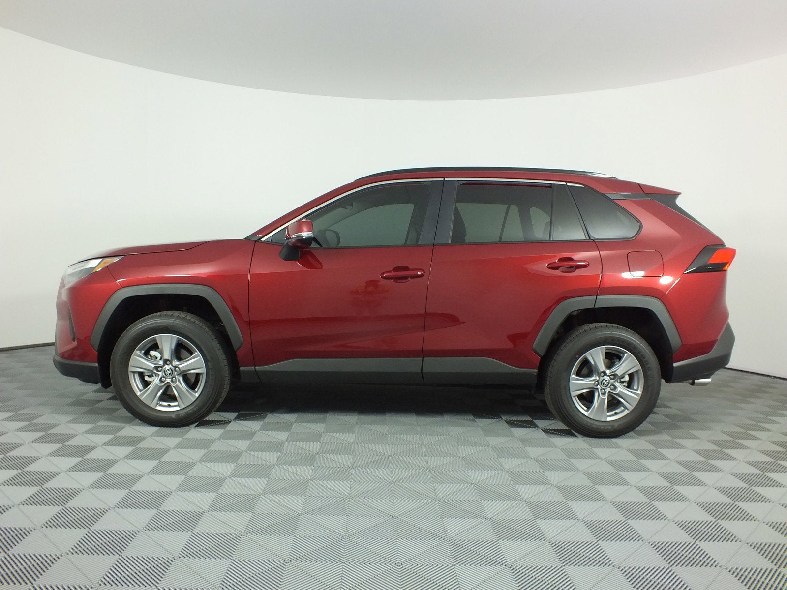 2025 Toyota RAV4 XLE *1-OWNER! ONLY 1K MILES!*