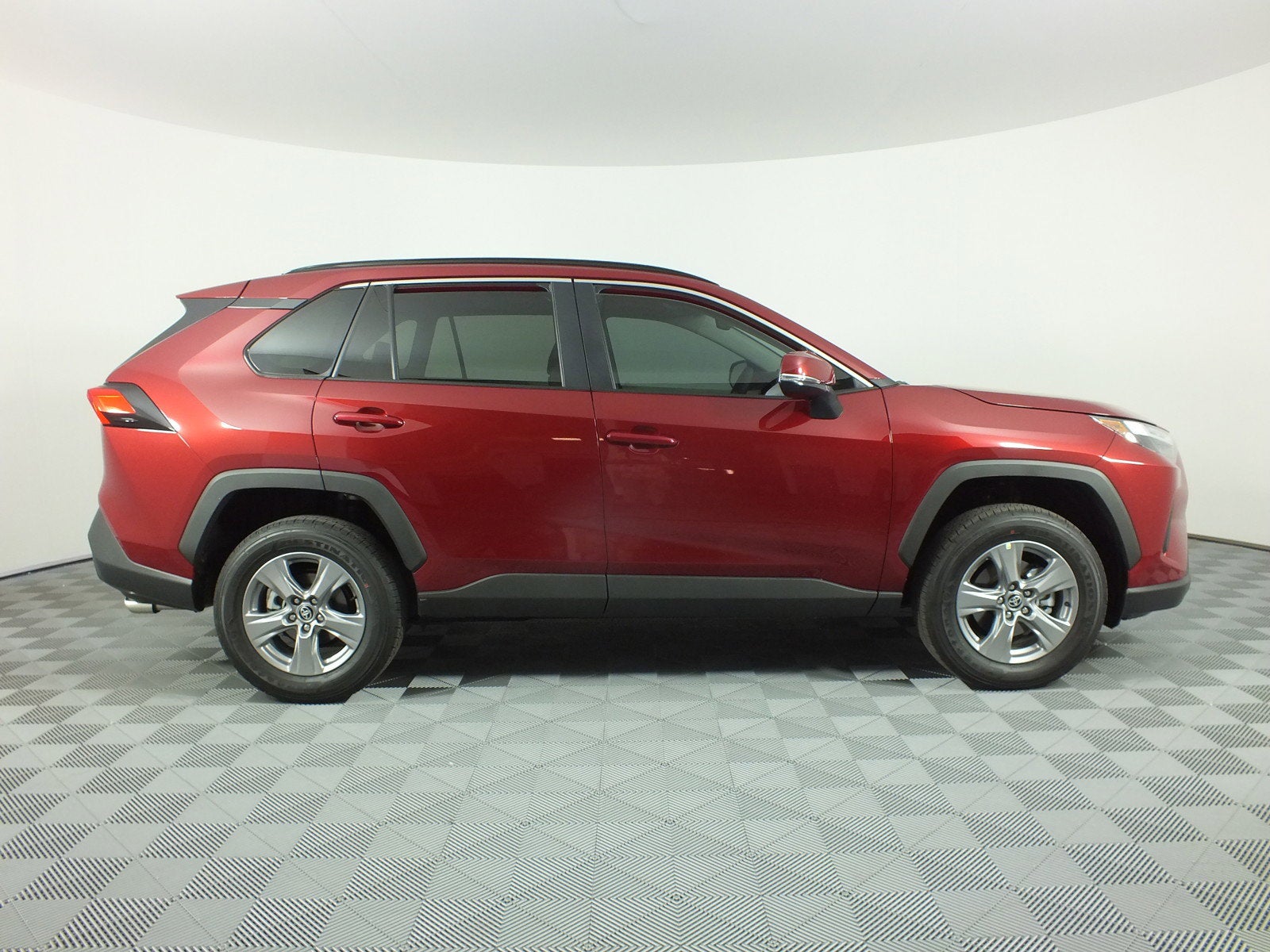 2025 Toyota RAV4 XLE *1-OWNER! ONLY 1K MILES!*