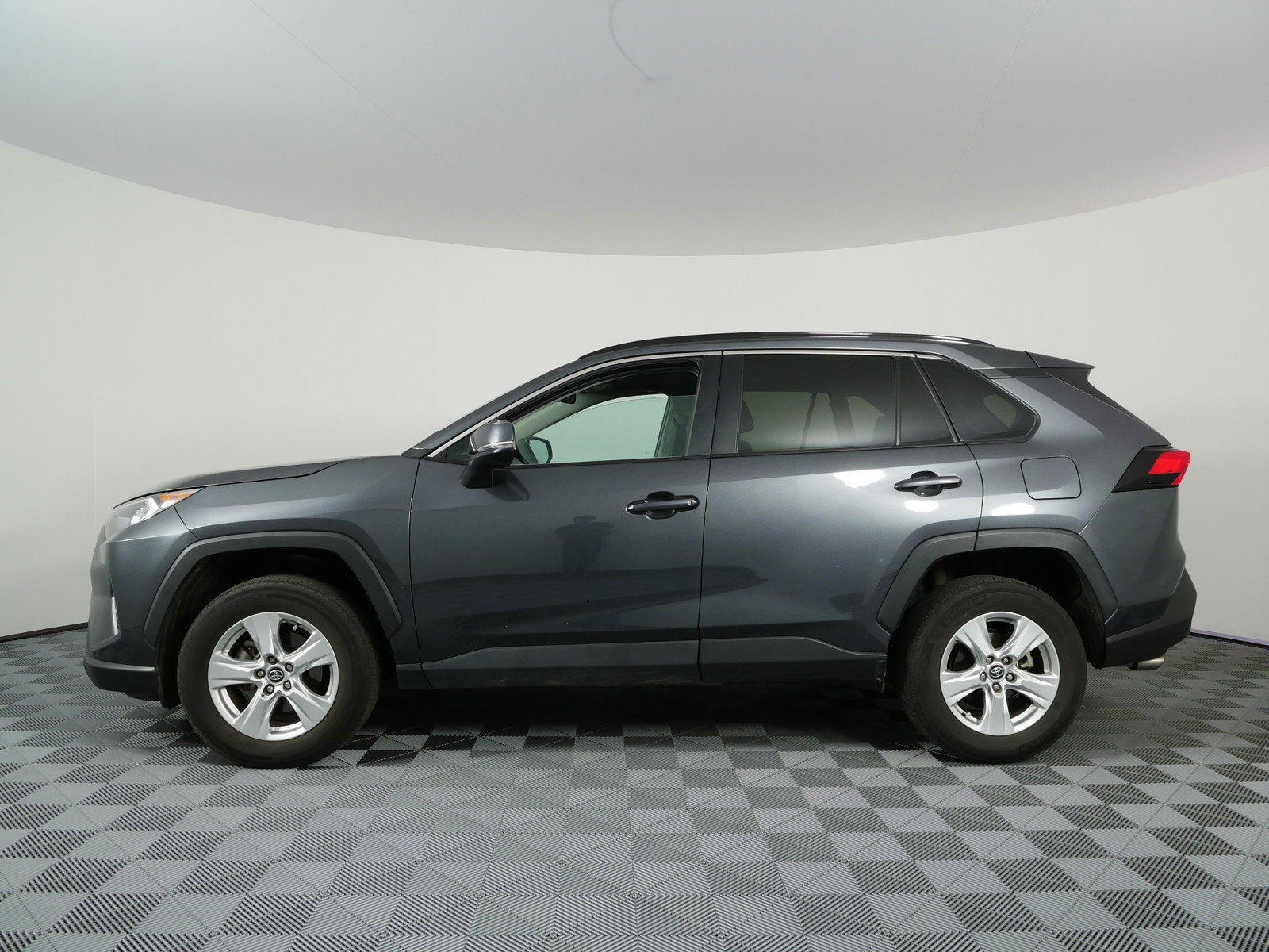2021 Toyota RAV4 XLE FWD *ROOMY!*